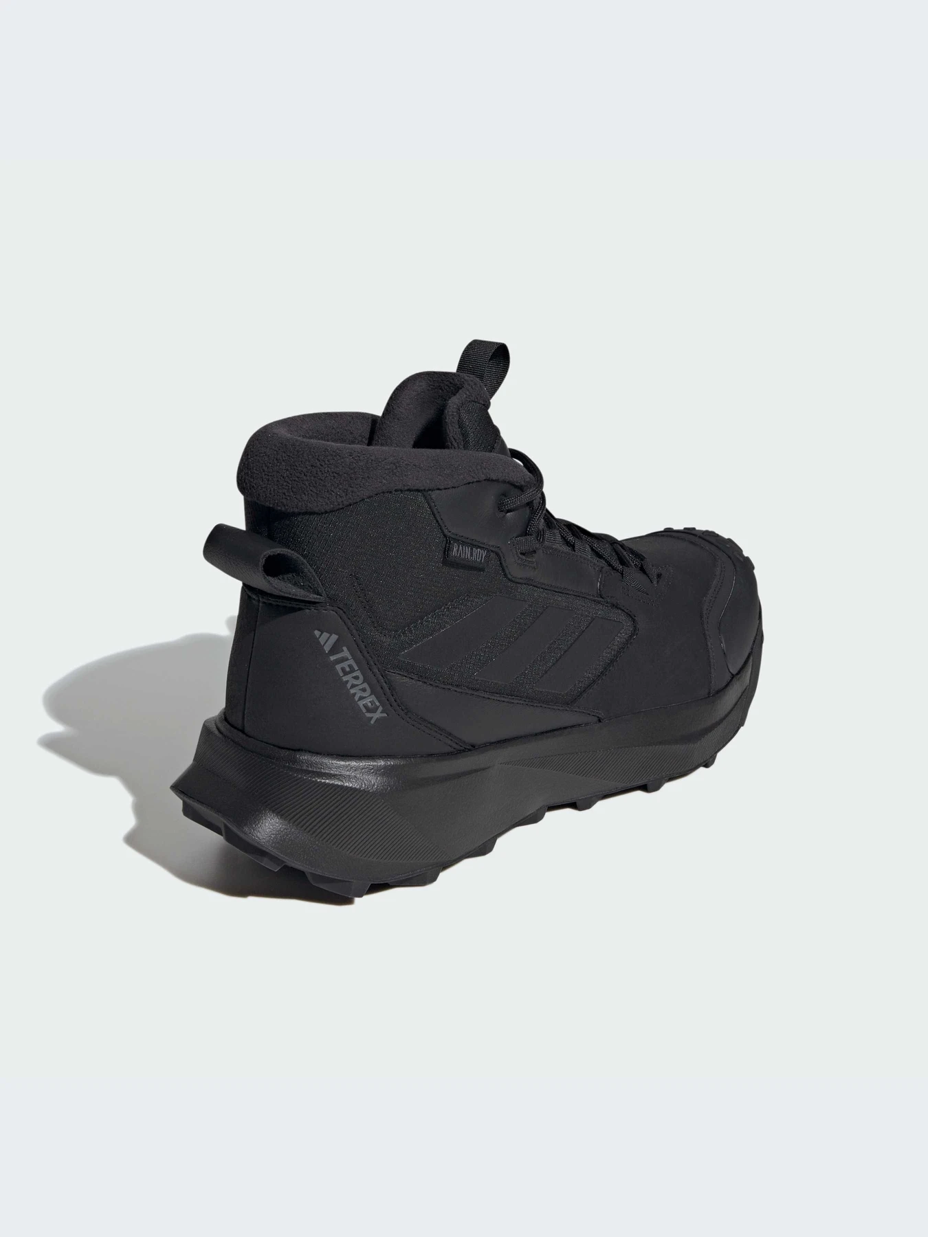 Ботинки и сапоги Adidas модель ID2859-KZ Ботинки и сапоги Adidas модель ID2859-KZ Фото