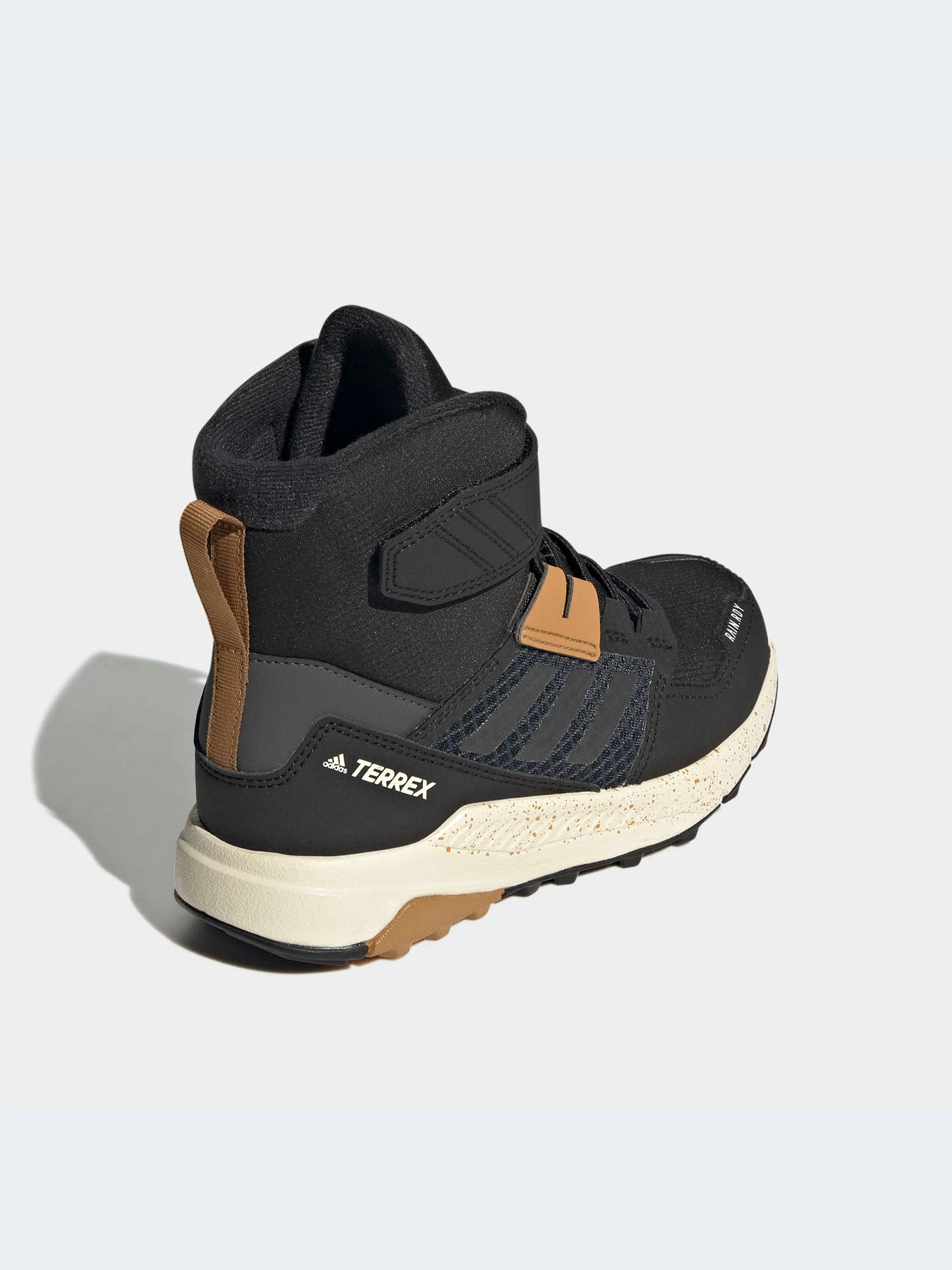 Ботинки и сапоги Adidas модель FZ2611-KZ Ботинки и сапоги Adidas модель FZ2611-KZ Фото
