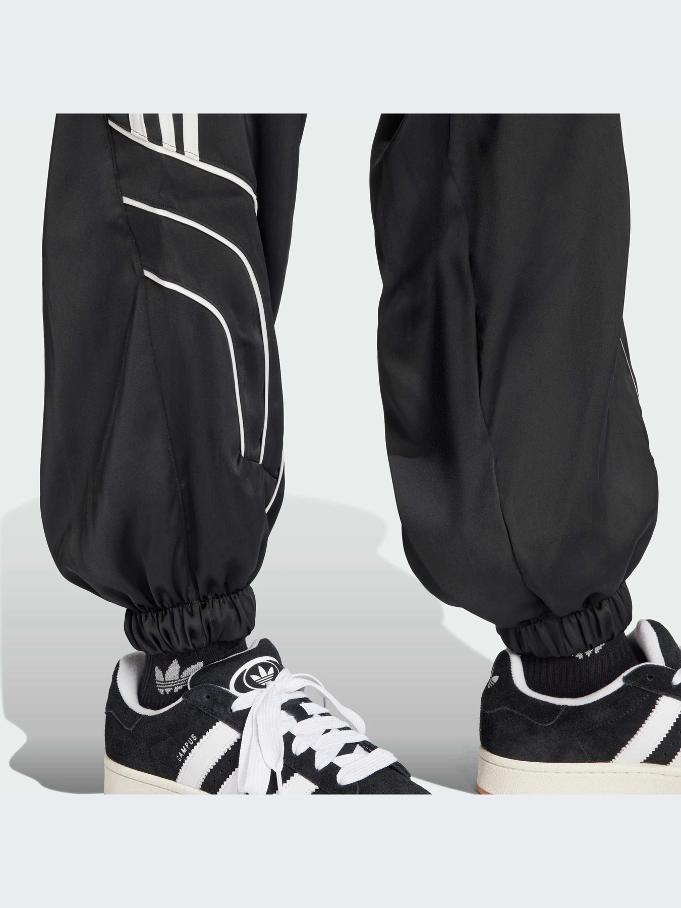 Брюки Adidas Культовые силуэты модель IW5680-KZ Брюки Adidas Культовые силуэты модель IW5680-KZ Фото
