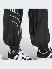 Брюки Adidas Культовые силуэты модель IW5680-KZ Фото