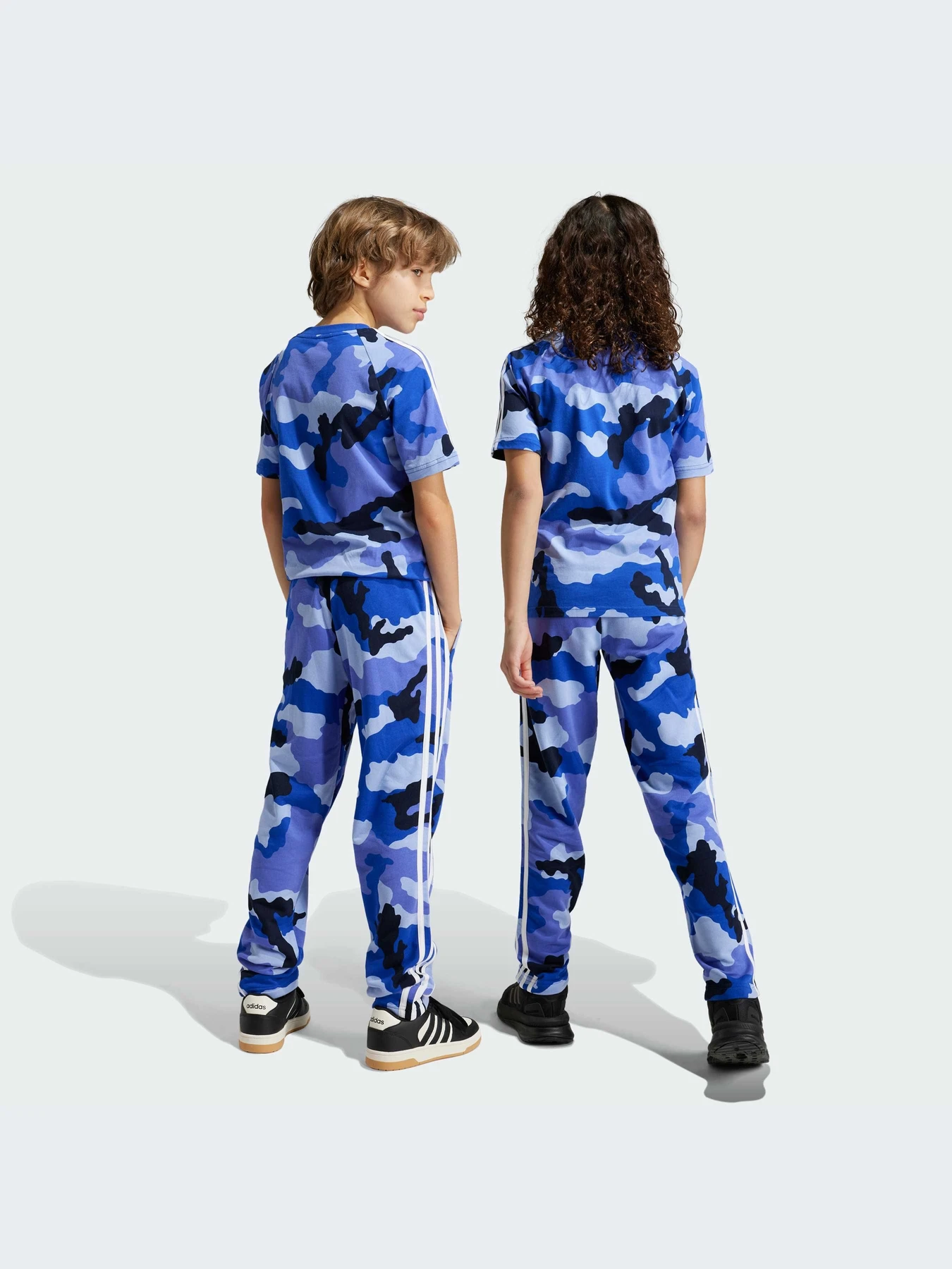 Брюки Adidas модель IY4297-KZ Брюки Adidas модель IY4297-KZ Фото