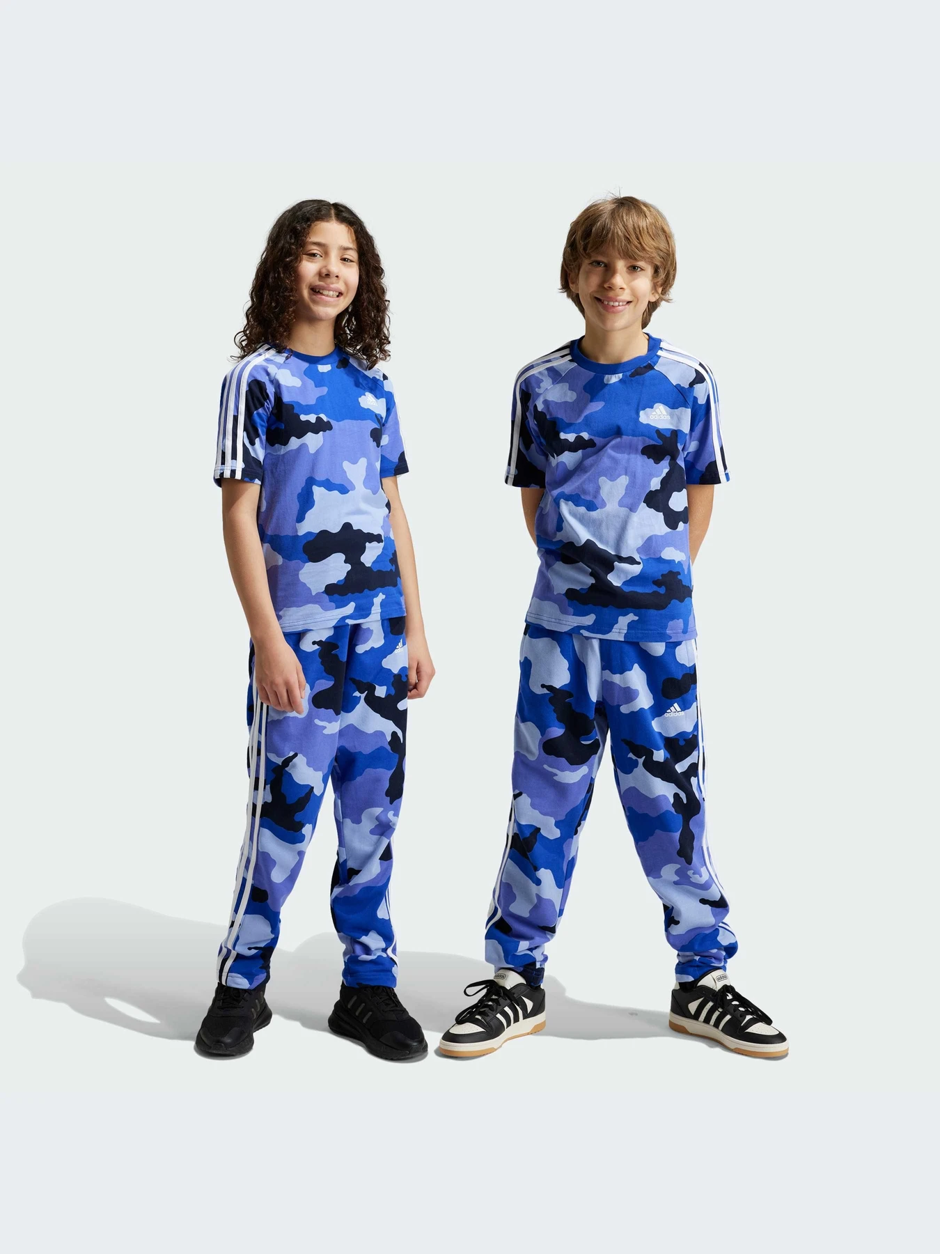 Брюки Adidas модель IY4297-KZ Брюки Adidas модель IY4297-KZ Фото