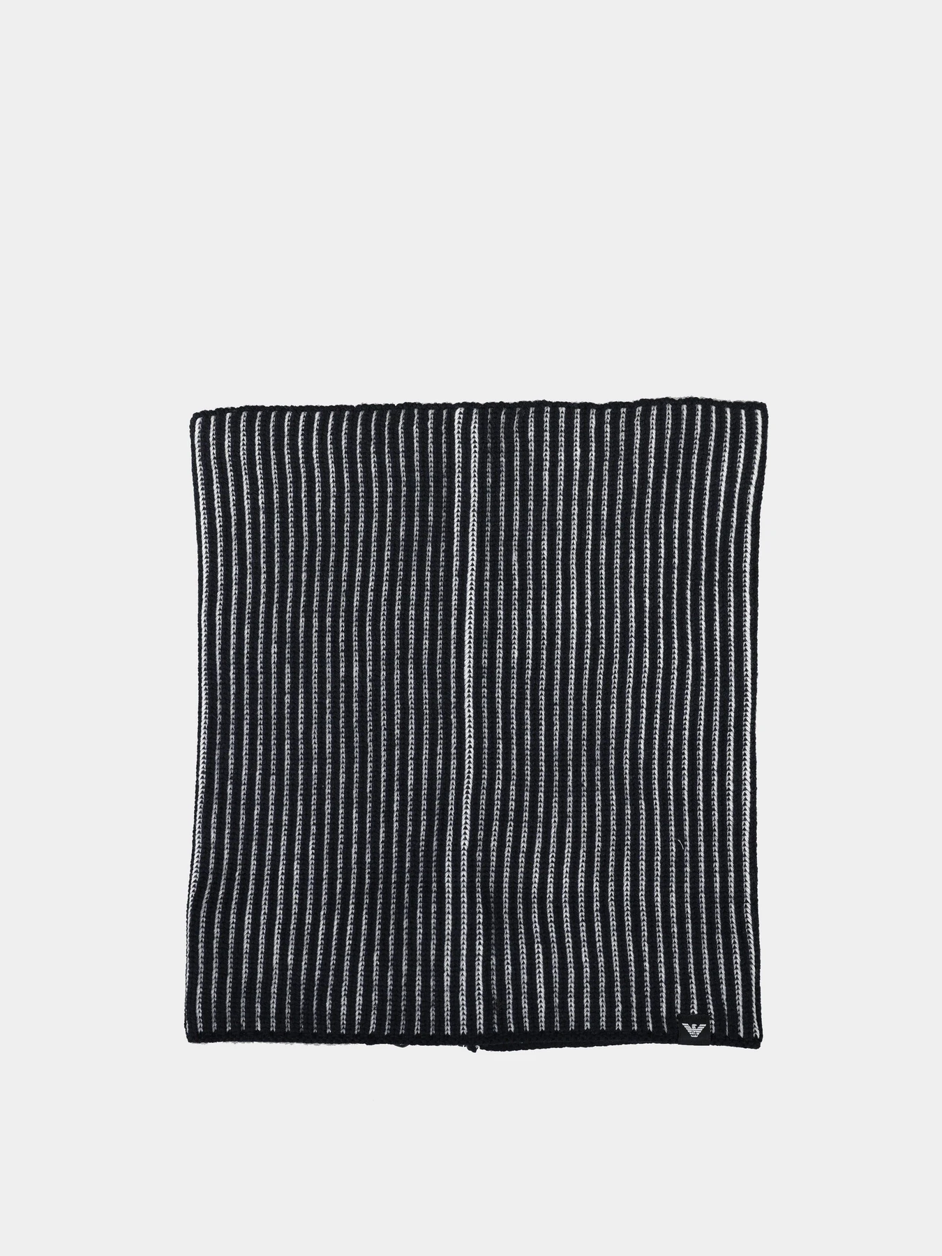 Шарфы и платки Emporio Armani модель 625441-4F558-00035 Шарфы и платки Emporio Armani модель 625441-4F558-00035 Фото