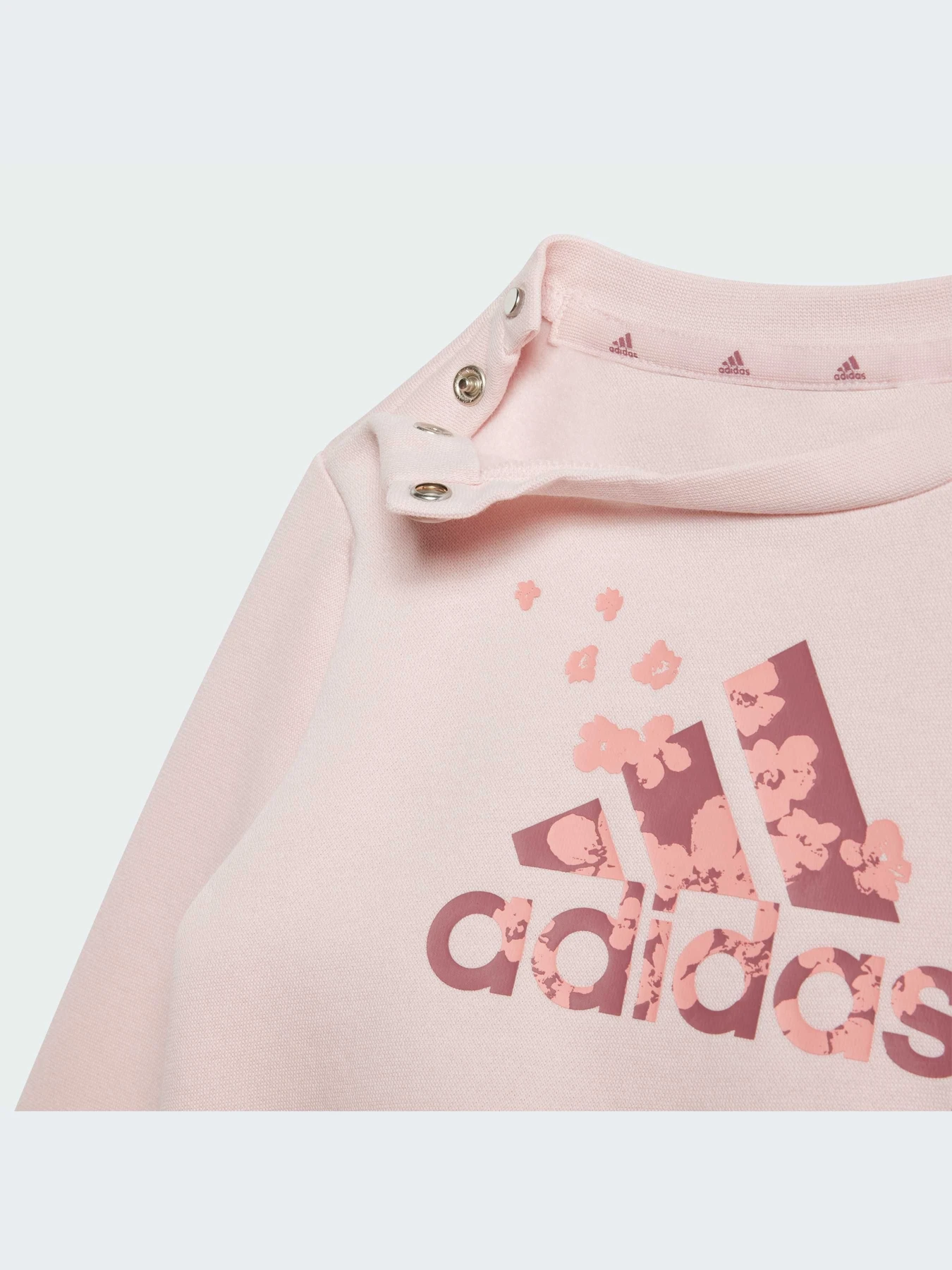Костюмы Adidas модель IV7387-KZ Костюмы Adidas модель IV7387-KZ Фото