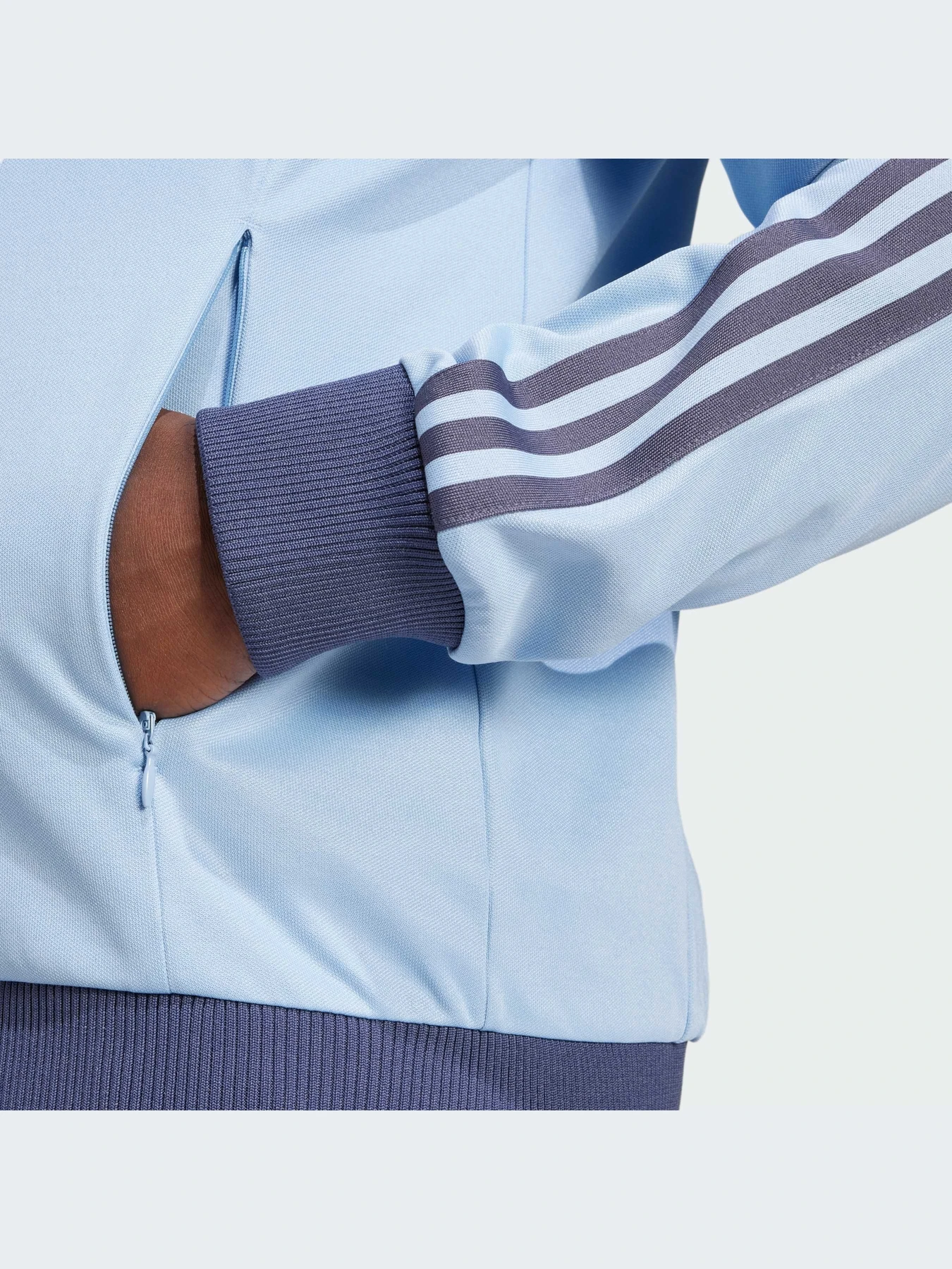 Худи и свитшоты Adidas модель JD9096-KZ Худи и свитшоты Adidas модель JD9096-KZ Фото