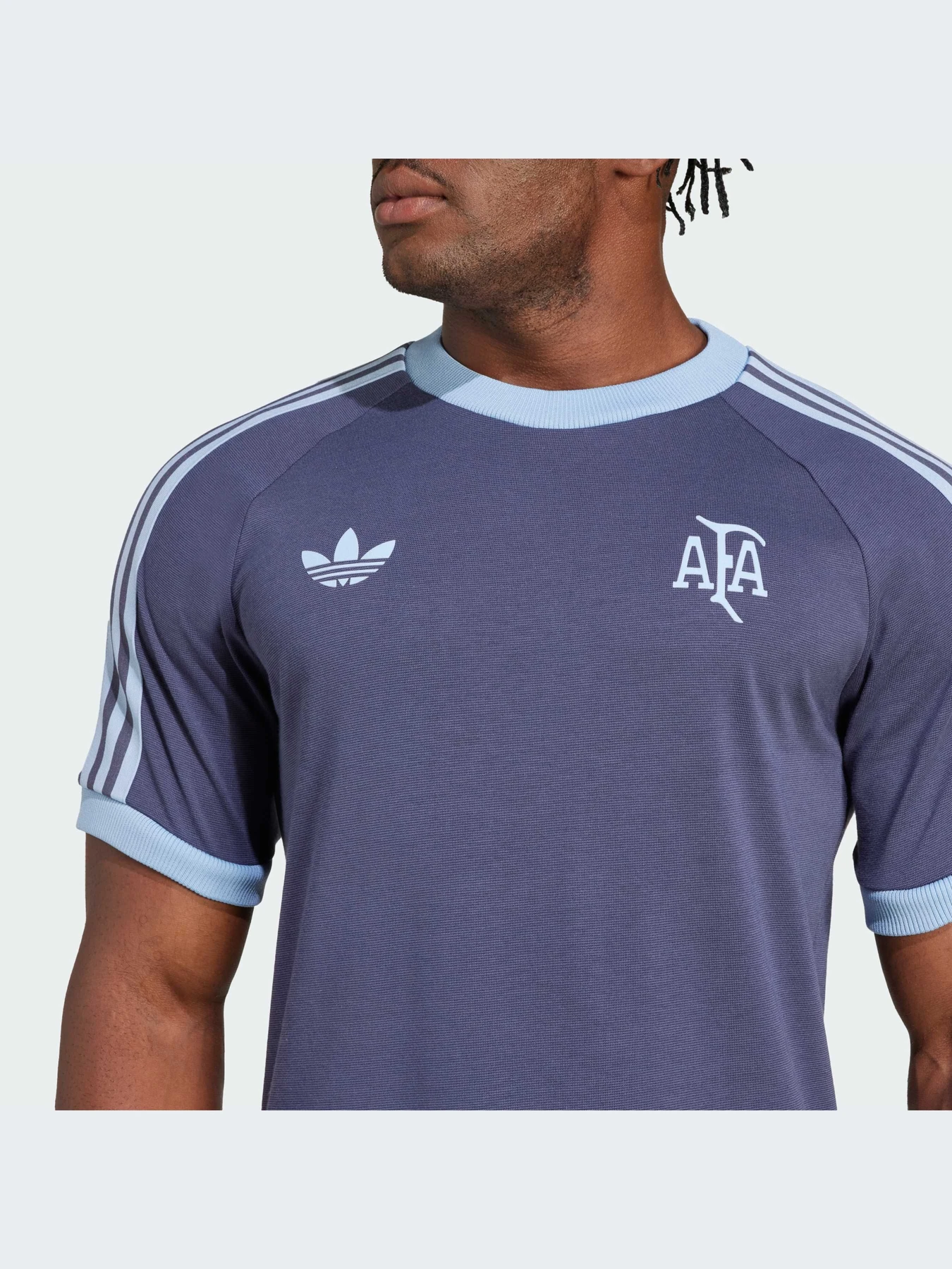 Футболки и поло Adidas Культовые силуэты модель JD9097-KZ Футболки и поло Adidas Культовые силуэты модель JD9097-KZ Фото