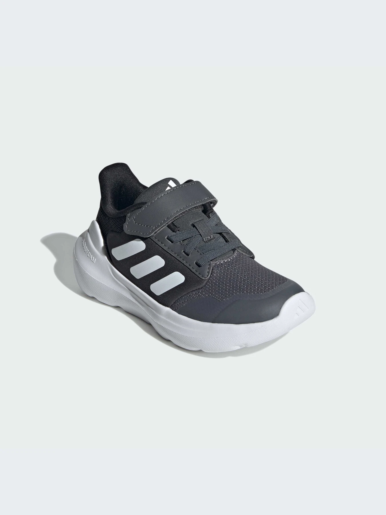 Кроссовки Adidas модель IE5986-KZ Кроссовки Adidas модель IE5986-KZ Фото
