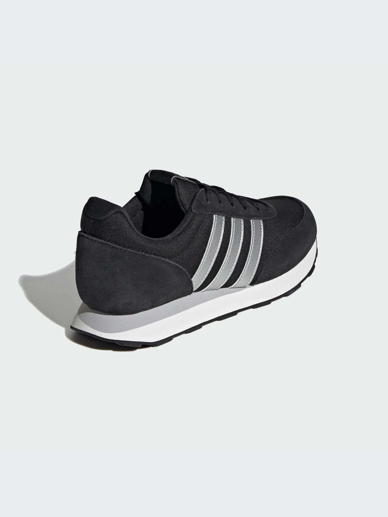 Кроссовки Adidas модель IE3806-KZ Кроссовки Adidas модель IE3806-KZ Фото