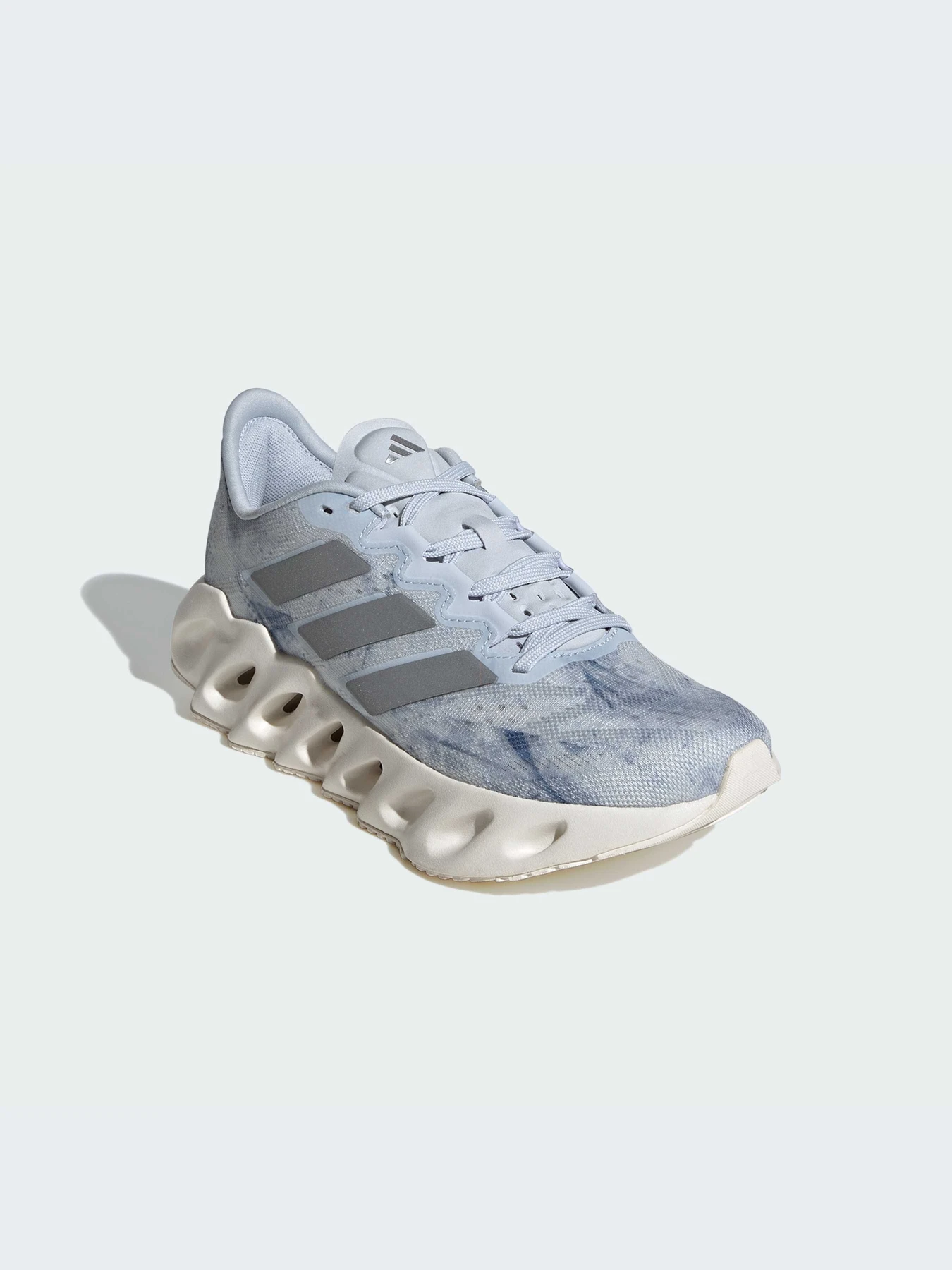 Кроссовки Adidas модель ID0298-KZ Кроссовки Adidas модель ID0298-KZ Фото