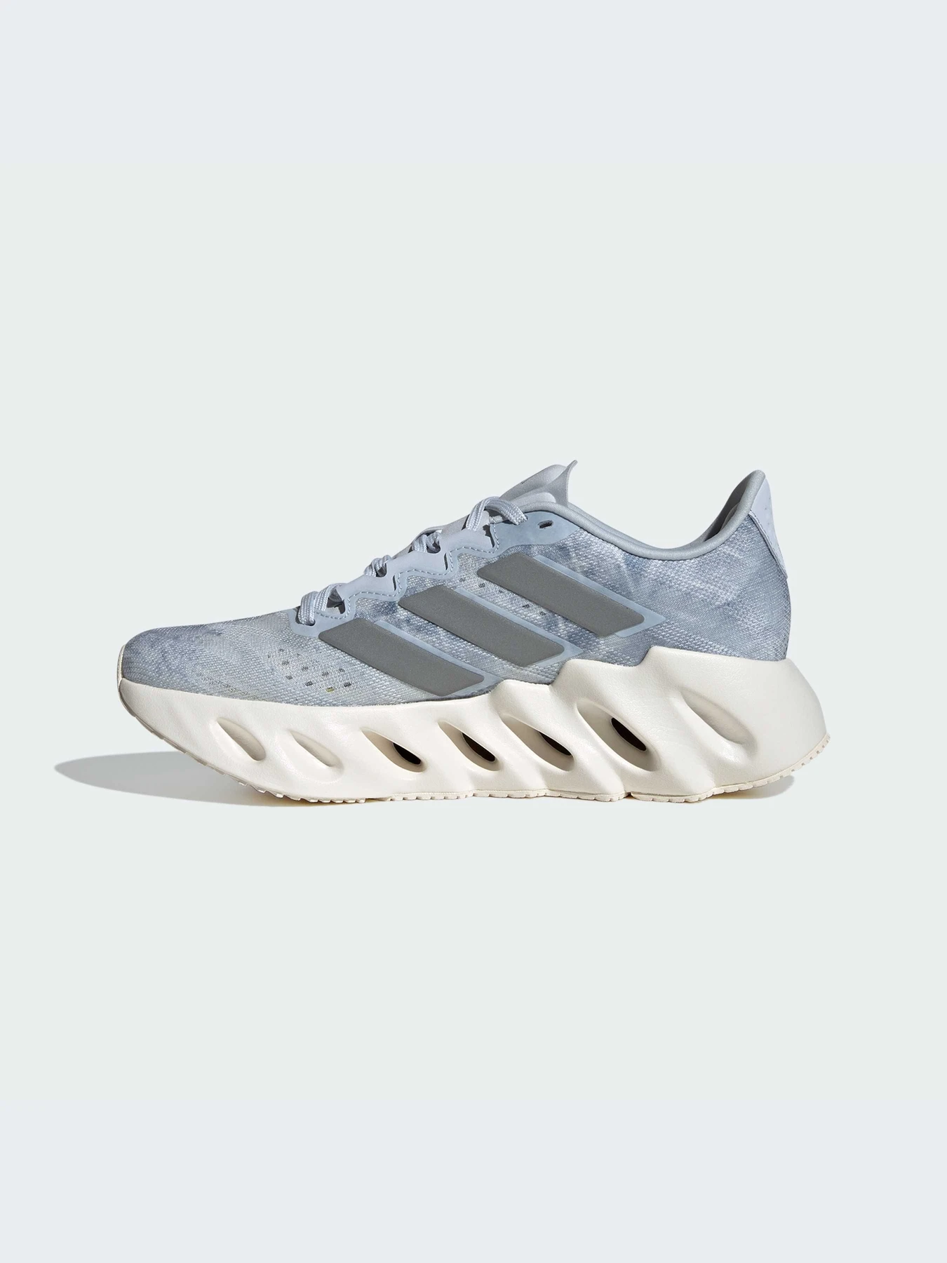 Кроссовки Adidas модель ID0298-KZ Кроссовки Adidas модель ID0298-KZ Фото