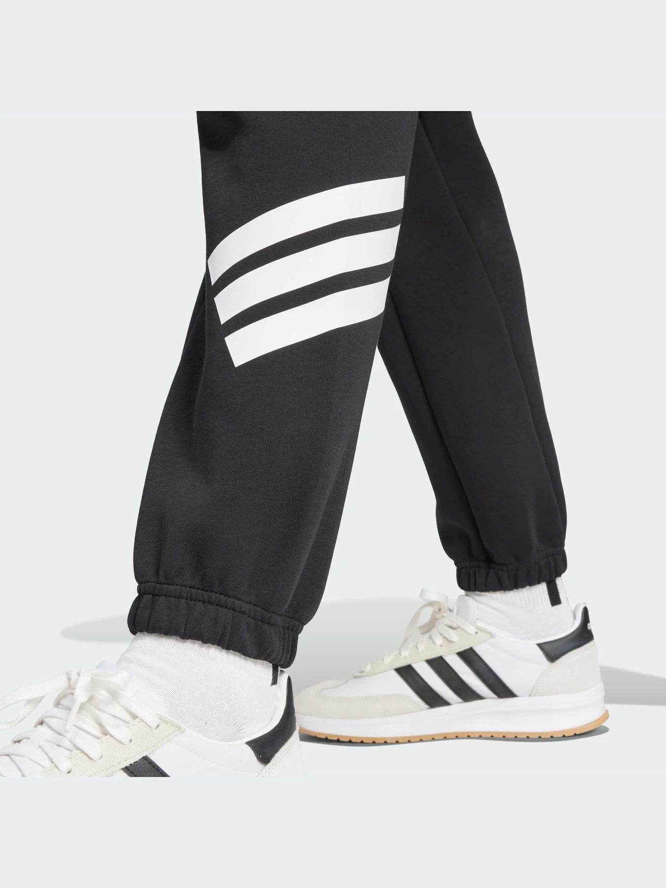 Брюки Adidas модель JC5454-KZ Брюки Adidas модель JC5454-KZ Фото