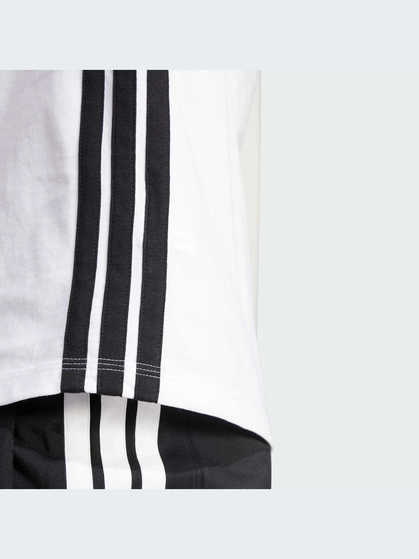 Футболки и поло Adidas модель JD0844-KZ Футболки и поло Adidas модель JD0844-KZ Фото