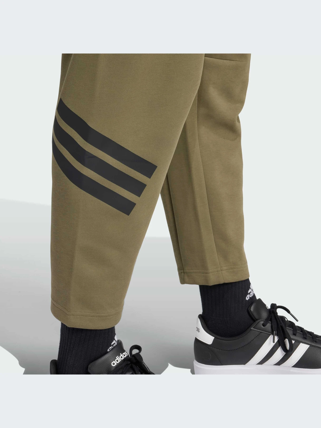 Брюки Adidas модель JD4891-KZ Брюки Adidas модель JD4891-KZ Фото
