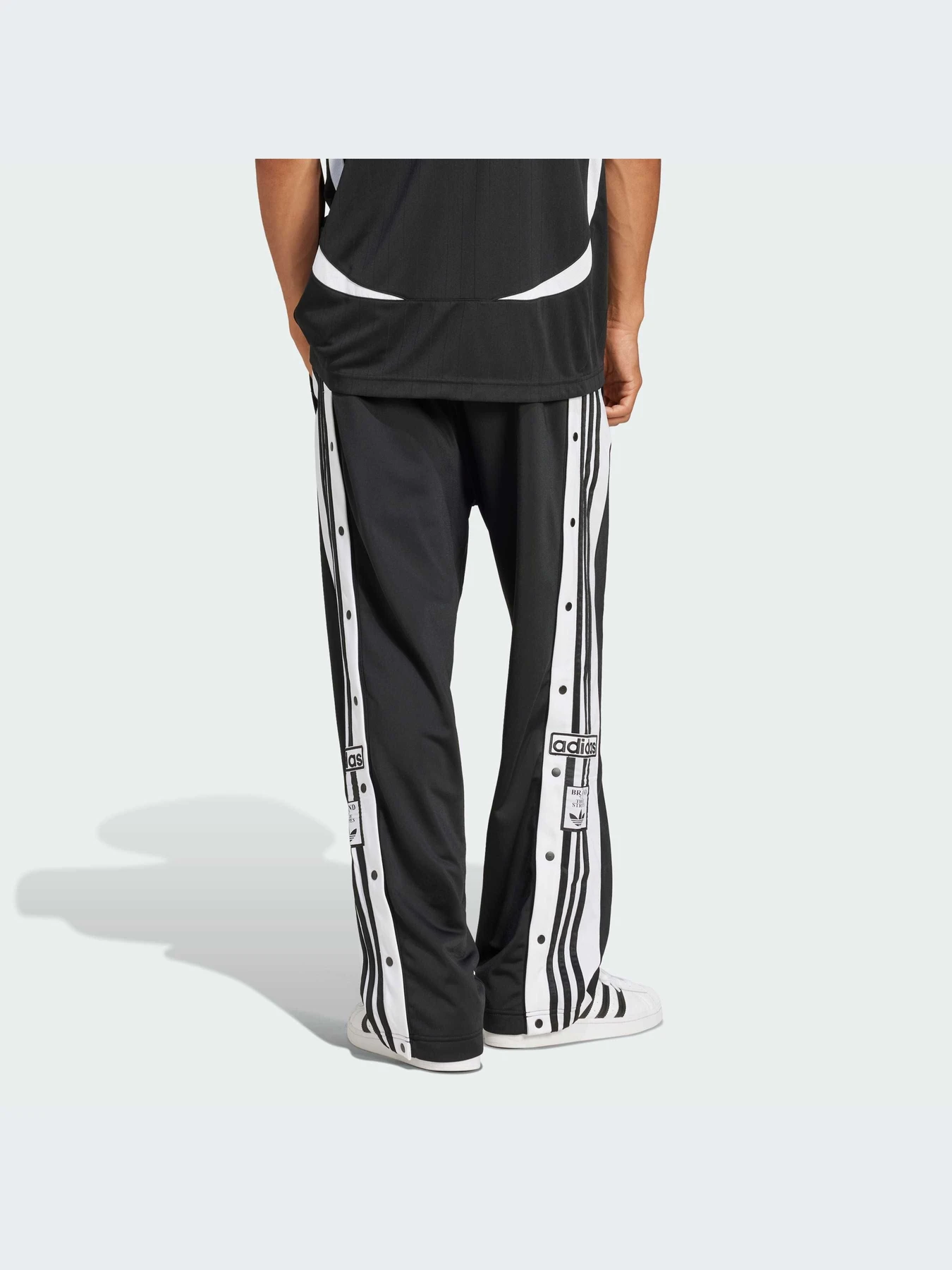 Брюки Adidas Adicolor модель JP3760-KZ Брюки Adidas Adicolor модель JP3760-KZ Фото