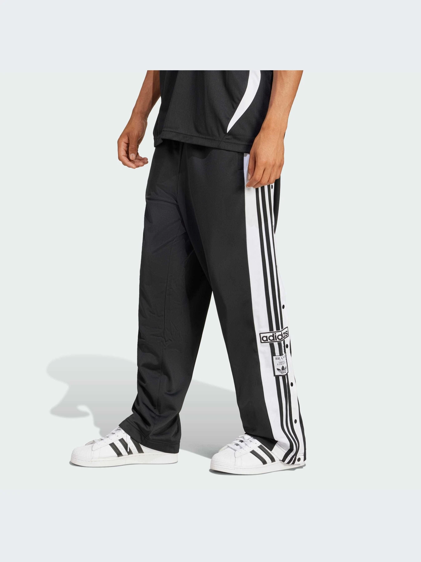 Брюки Adidas Adicolor модель JP3760-KZ Брюки Adidas Adicolor модель JP3760-KZ Фото