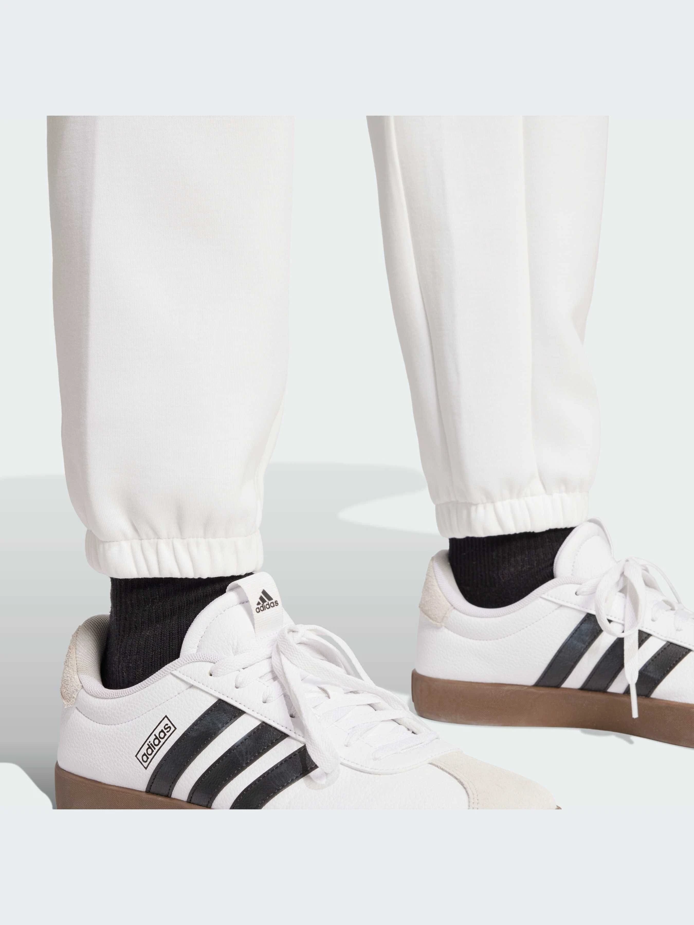 Брюки Adidas Icons модель JD4951-KZ Брюки Adidas Icons модель JD4951-KZ Фото