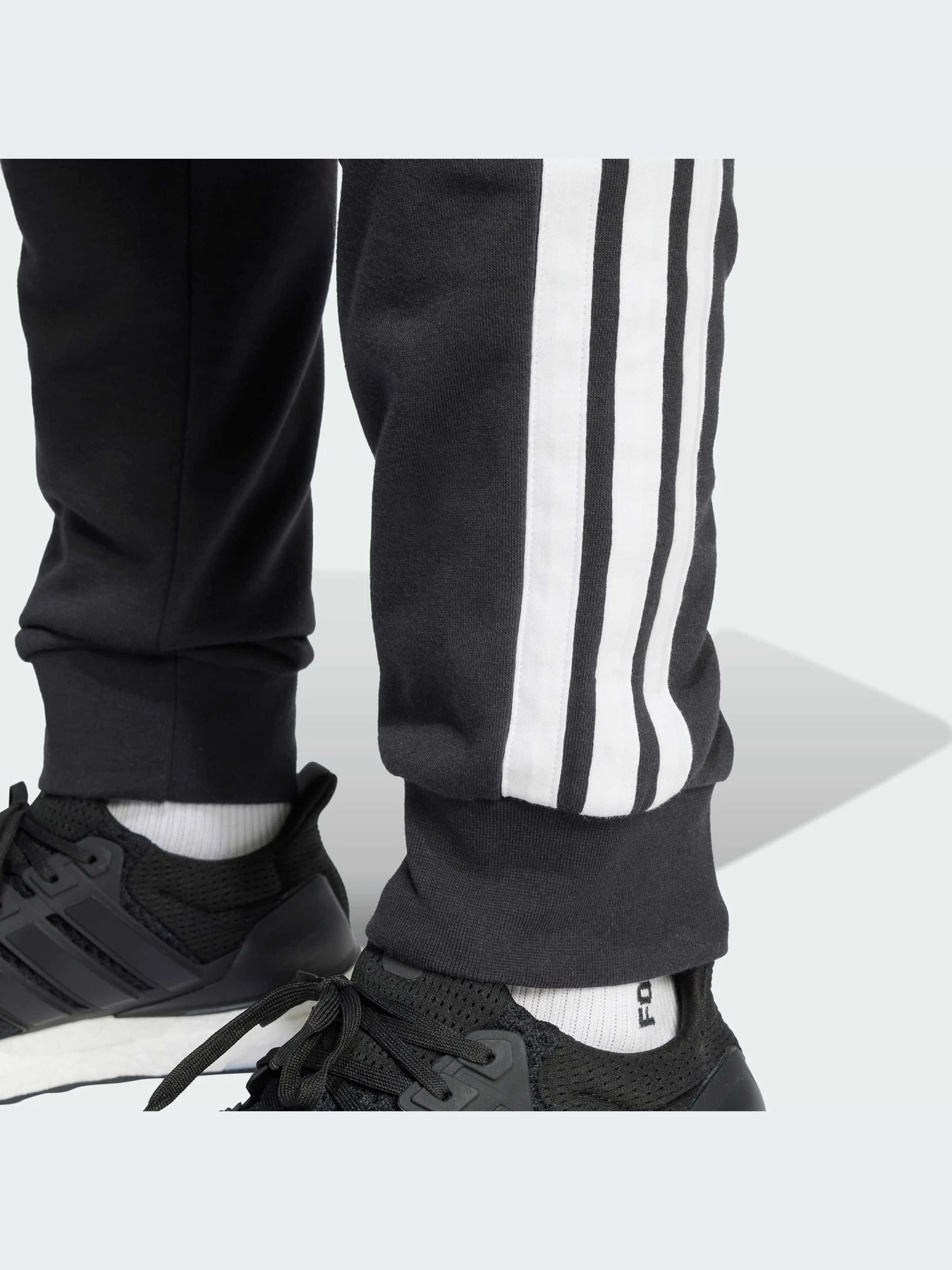 Брюки Adidas модель JD1881-KZ Брюки Adidas модель JD1881-KZ Фото