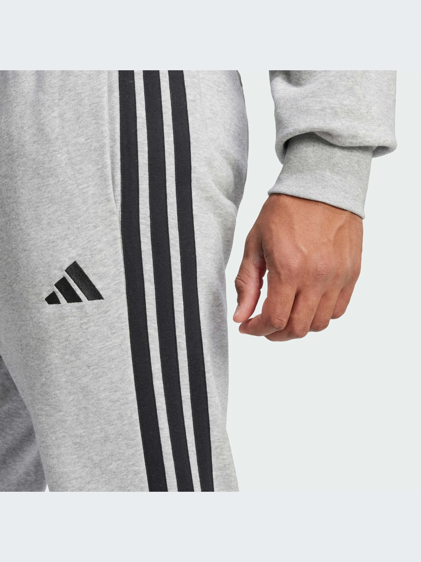 Брюки Adidas модель JE6346-KZ Брюки Adidas модель JE6346-KZ Фото