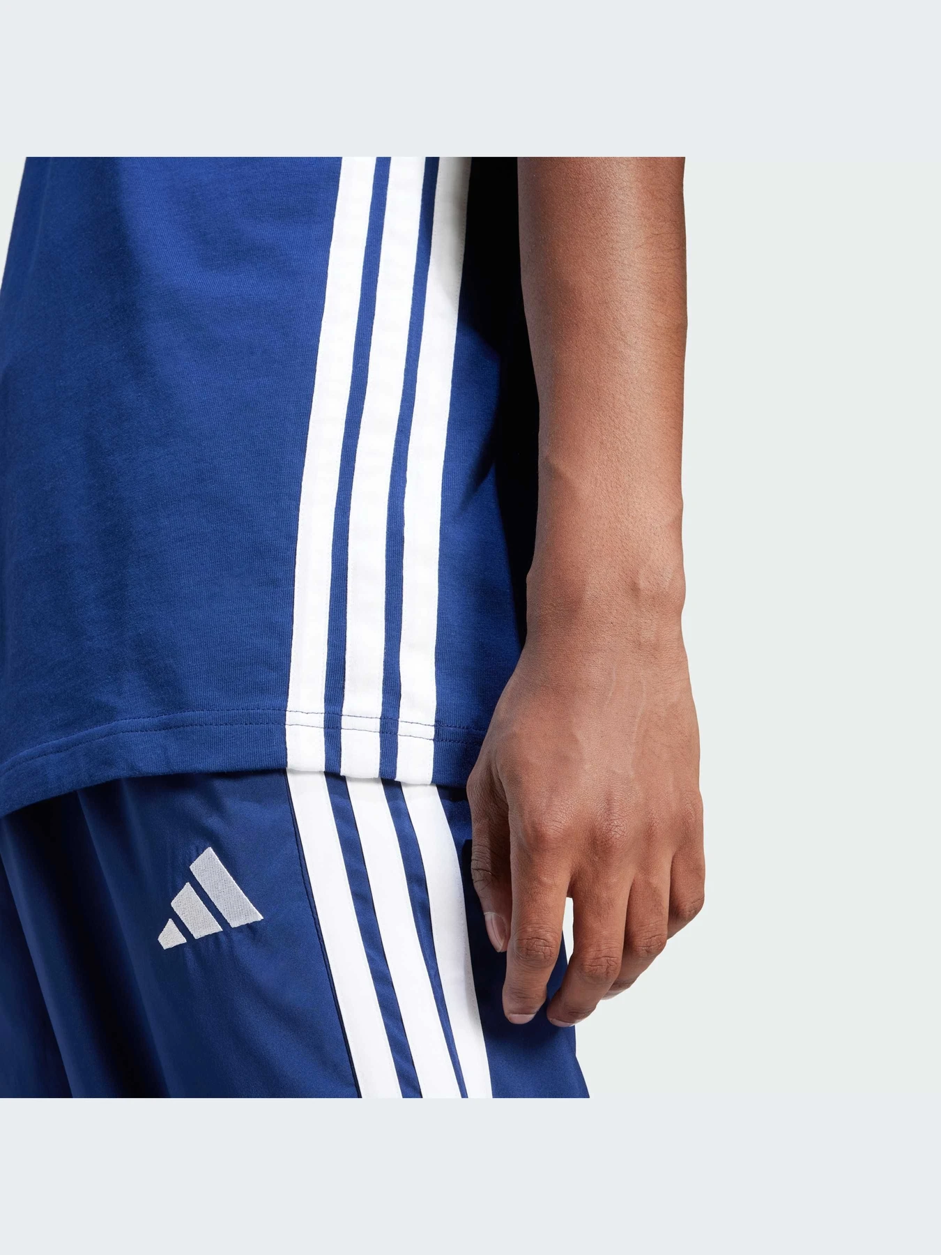 Футболки и поло Adidas модель JE6399-KZ Футболки и поло Adidas модель JE6399-KZ Фото