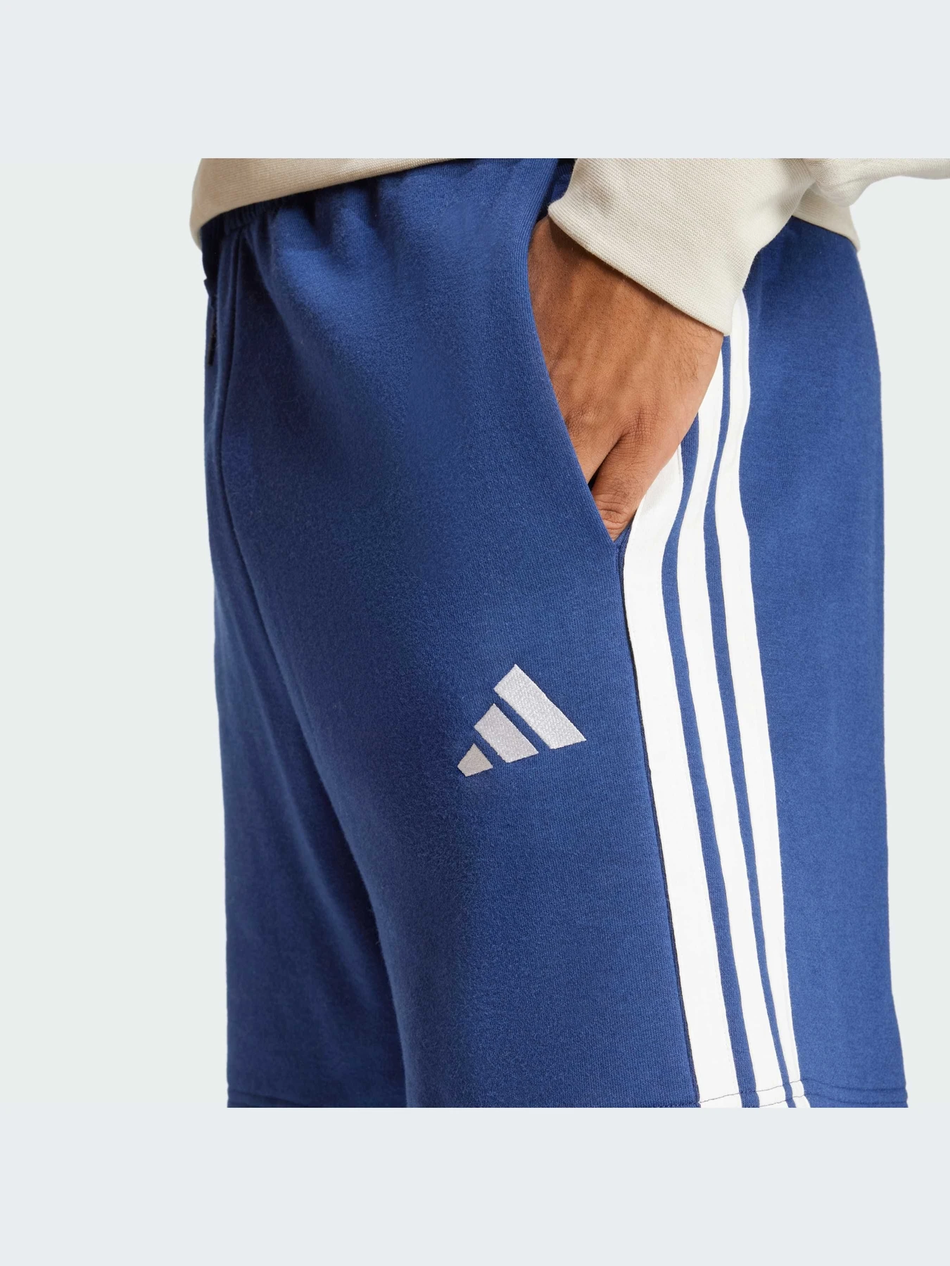 Шорты Adidas модель JE6417-KZ Шорты Adidas модель JE6417-KZ Фото