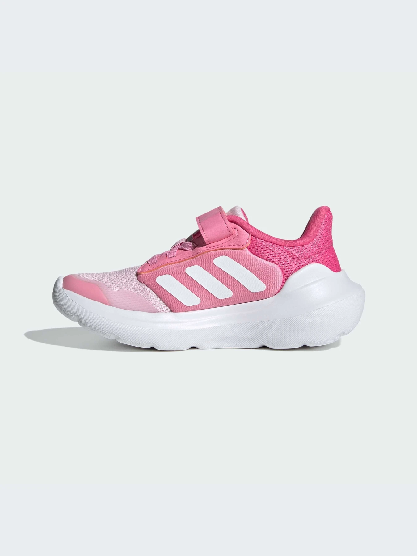Кроссовки Adidas модель IE5990-KZ Кроссовки Adidas модель IE5990-KZ Фото