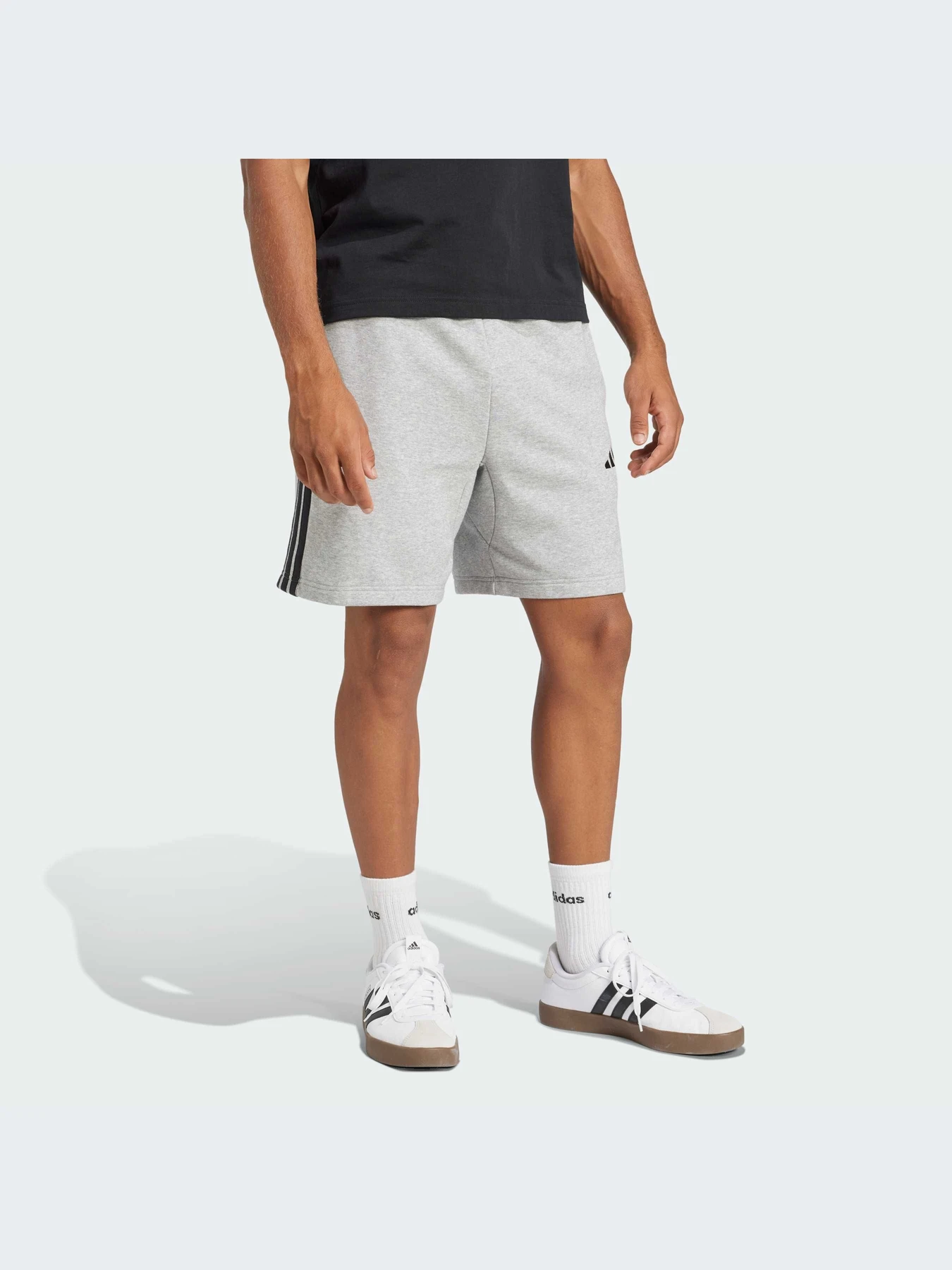 Шорты Adidas модель JE6419-KZ Шорты Adidas модель JE6419-KZ Фото