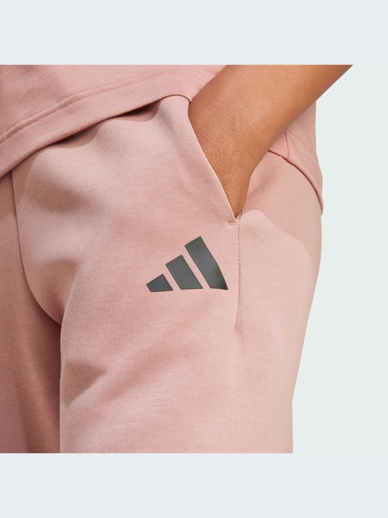Брюки Adidas модель JE0160-KZ Брюки Adidas модель JE0160-KZ Фото