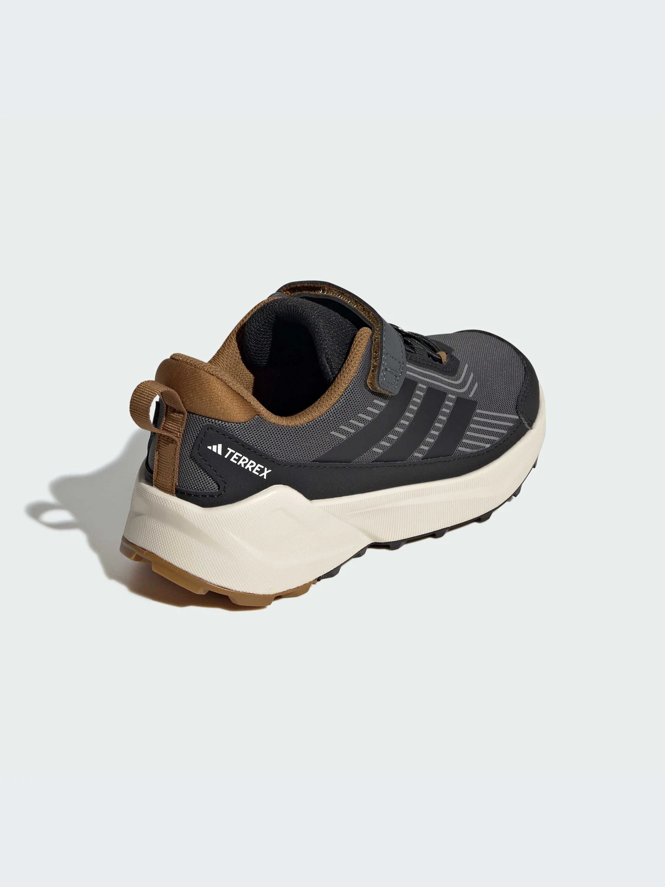 Кроссовки Adidas модель IH2885-KZ Кроссовки Adidas модель IH2885-KZ Фото
