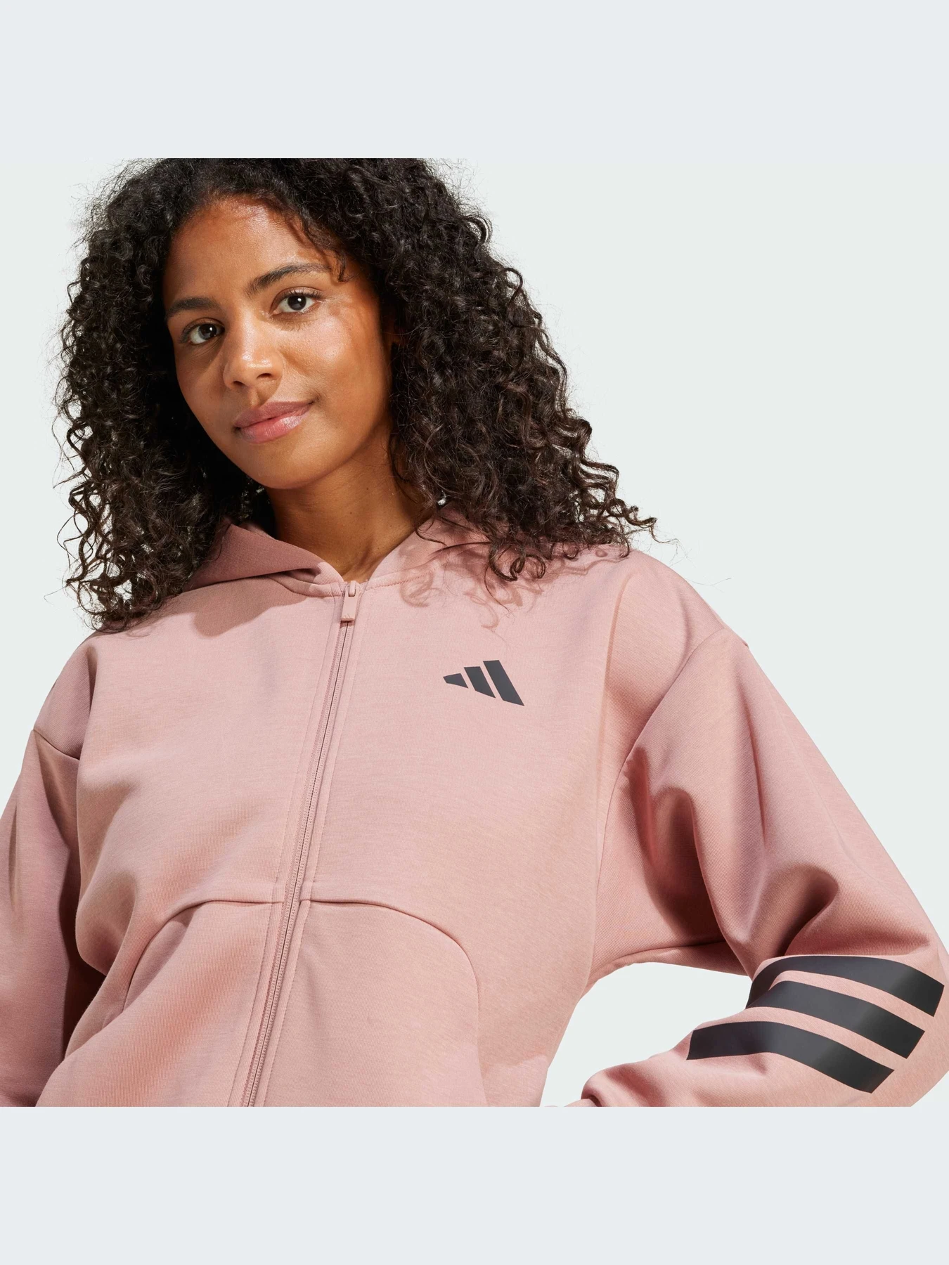 Худи и свитшоты Adidas модель JE0177-KZ Худи и свитшоты Adidas модель JE0177-KZ Фото