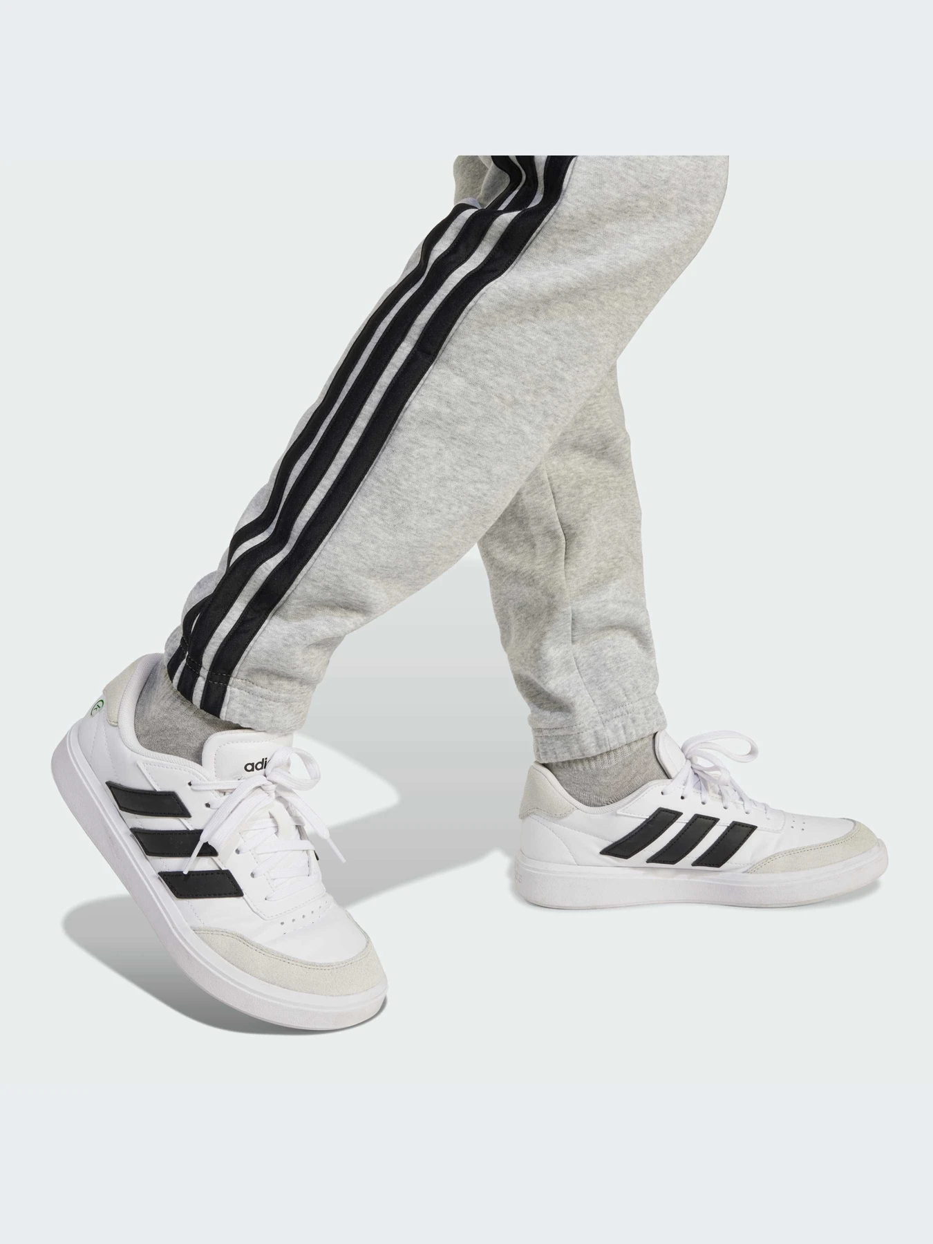 Брюки Adidas модель JE0304-KZ Брюки Adidas модель JE0304-KZ Фото
