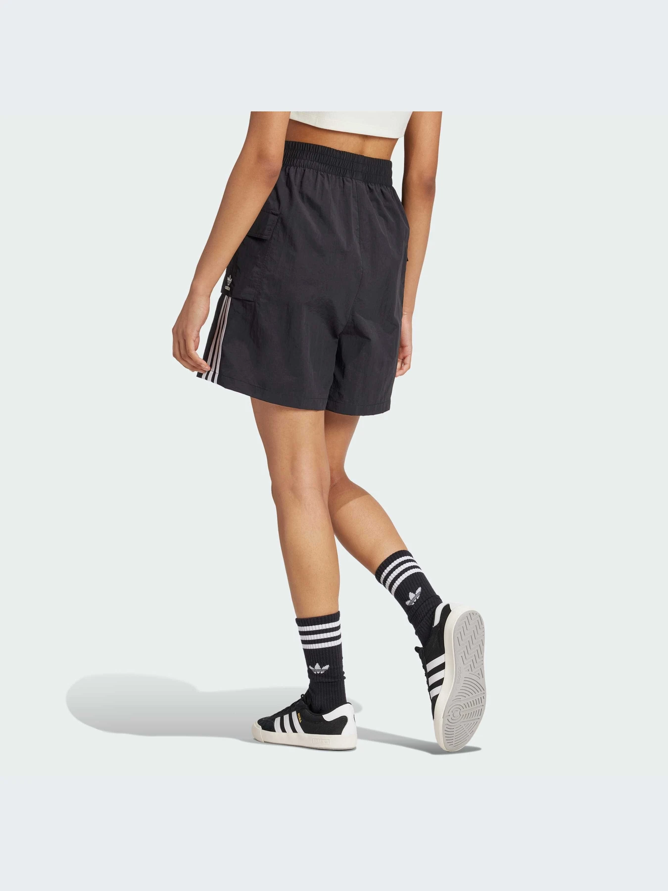 Шорты Adidas Adicolor модель JH1077-KZ Шорты Adidas Adicolor модель JH1077-KZ Фото