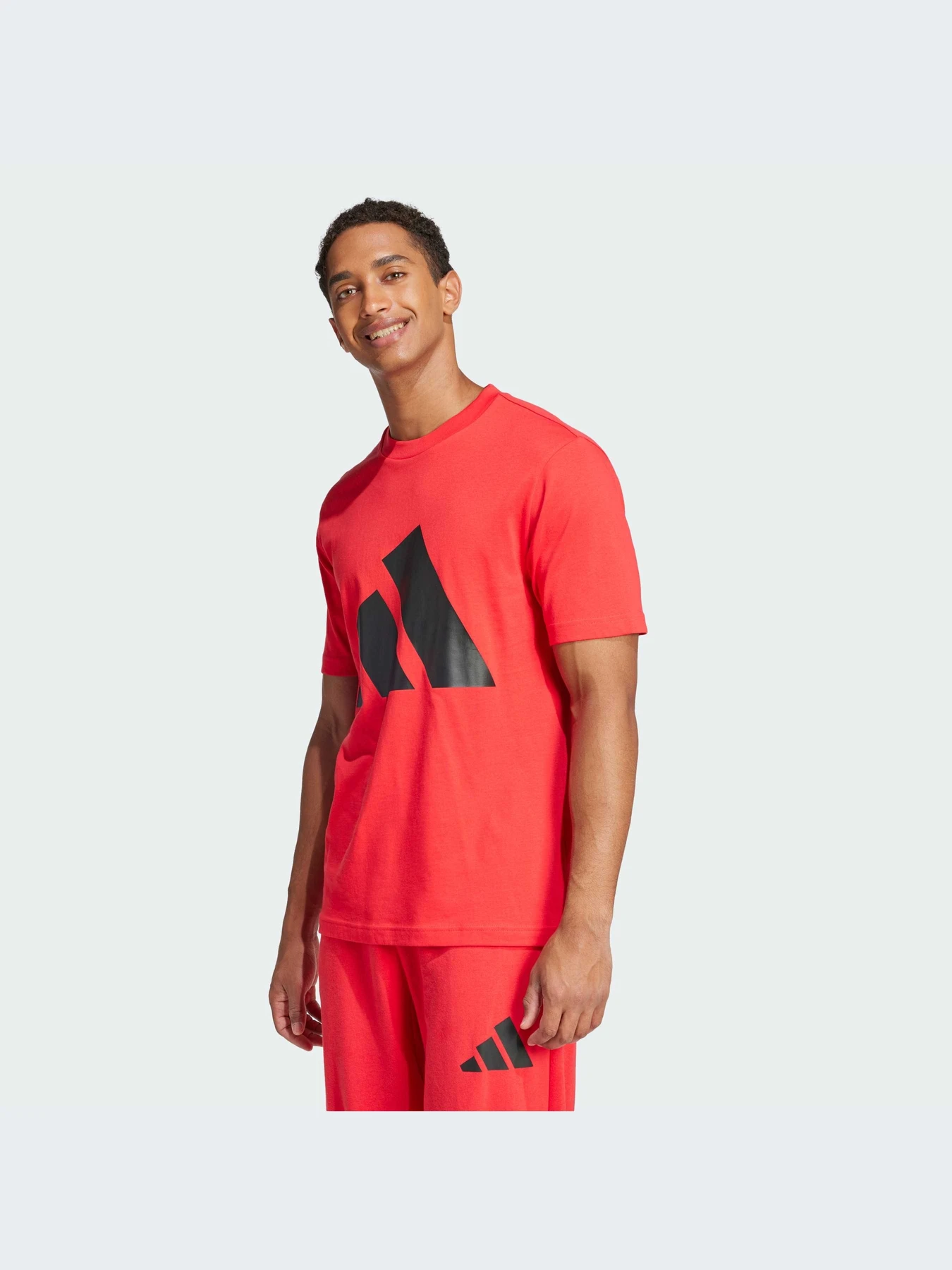 Футболки и поло Adidas модель JE8934-KZ Футболки и поло Adidas модель JE8934-KZ Фото