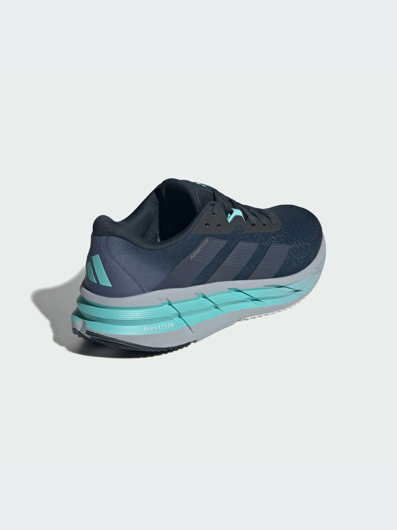 Кроссовки Adidas модель JI1239-KZ Кроссовки Adidas модель JI1239-KZ Фото