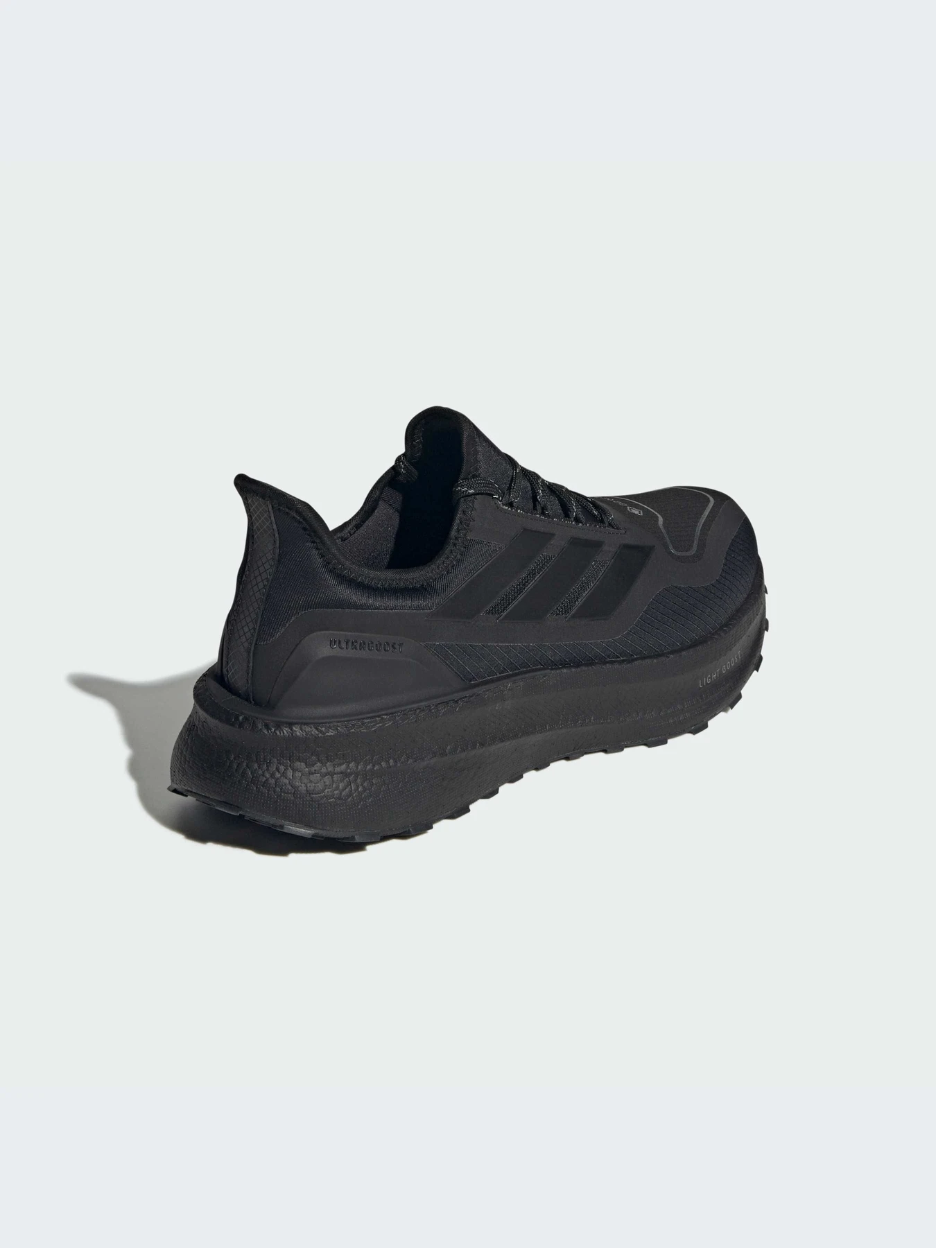 Кроссовки Adidas Ultraboost модель JI1384-KZ Кроссовки Adidas Ultraboost модель JI1384-KZ Фото
