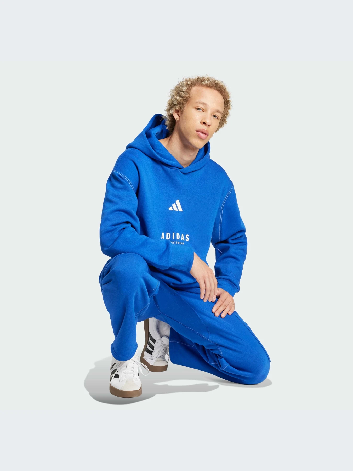 Худи и свитшоты Adidas модель JJ3667-KZ Худи и свитшоты Adidas модель JJ3667-KZ Фото