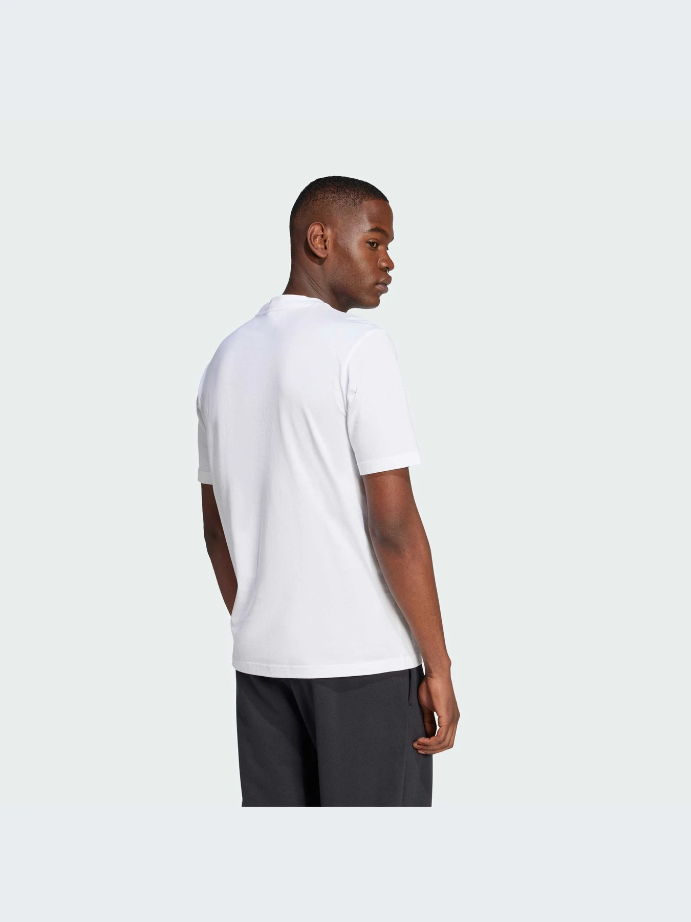 Футболки и поло Adidas модель JE8943-KZ Футболки и поло Adidas модель JE8943-KZ Фото