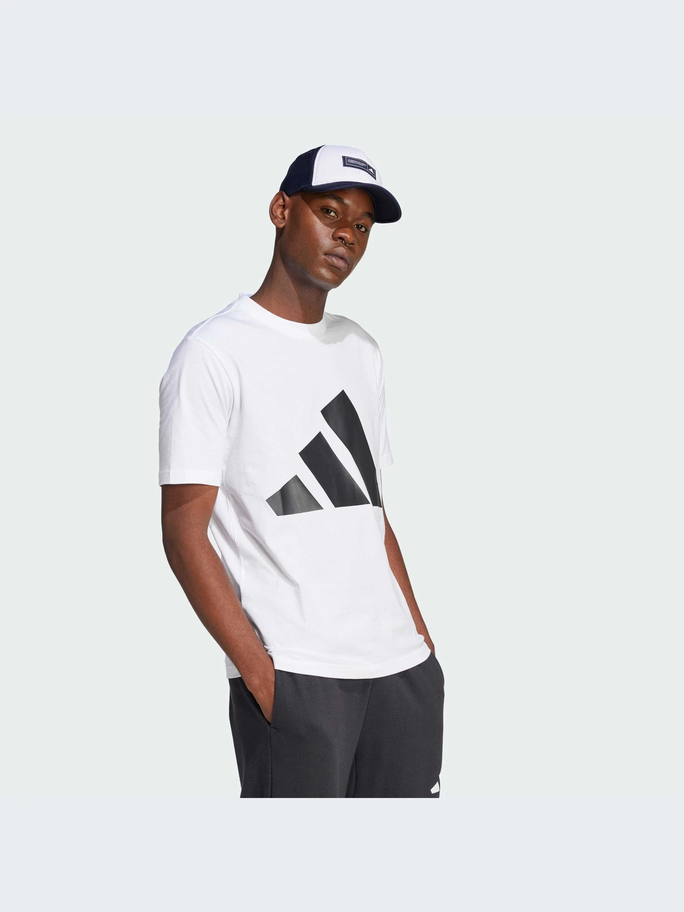 Футболки и поло Adidas модель JE8943-KZ Футболки и поло Adidas модель JE8943-KZ Фото