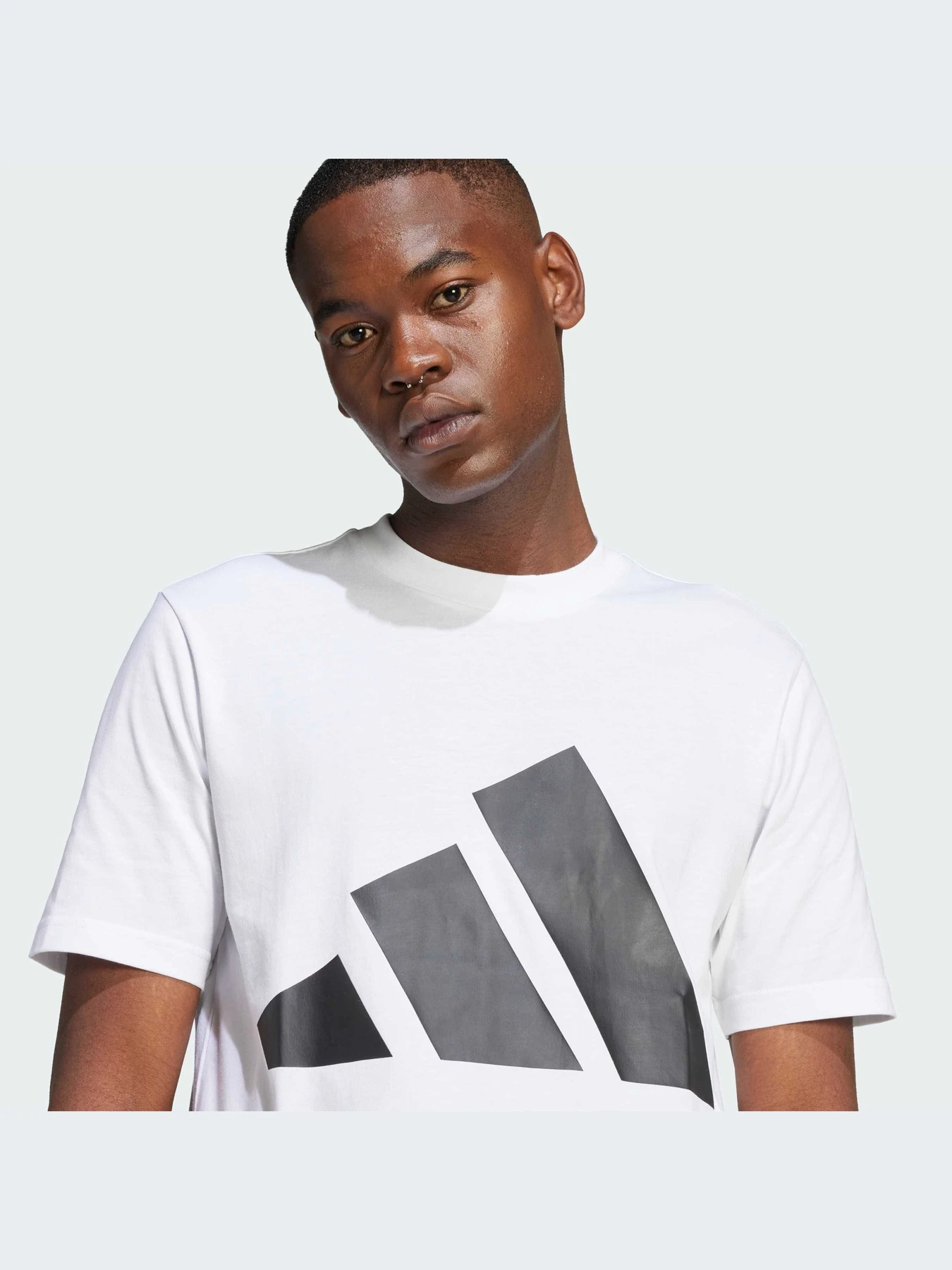 Футболки и поло Adidas модель JE8943-KZ Футболки и поло Adidas модель JE8943-KZ Фото