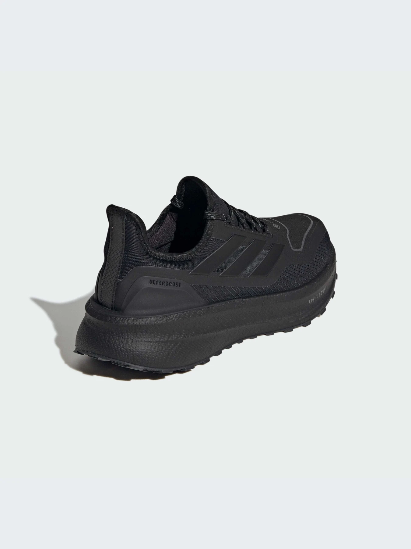 Кроссовки Adidas Ultraboost модель JI1386-KZ Кроссовки Adidas Ultraboost модель JI1386-KZ Фото