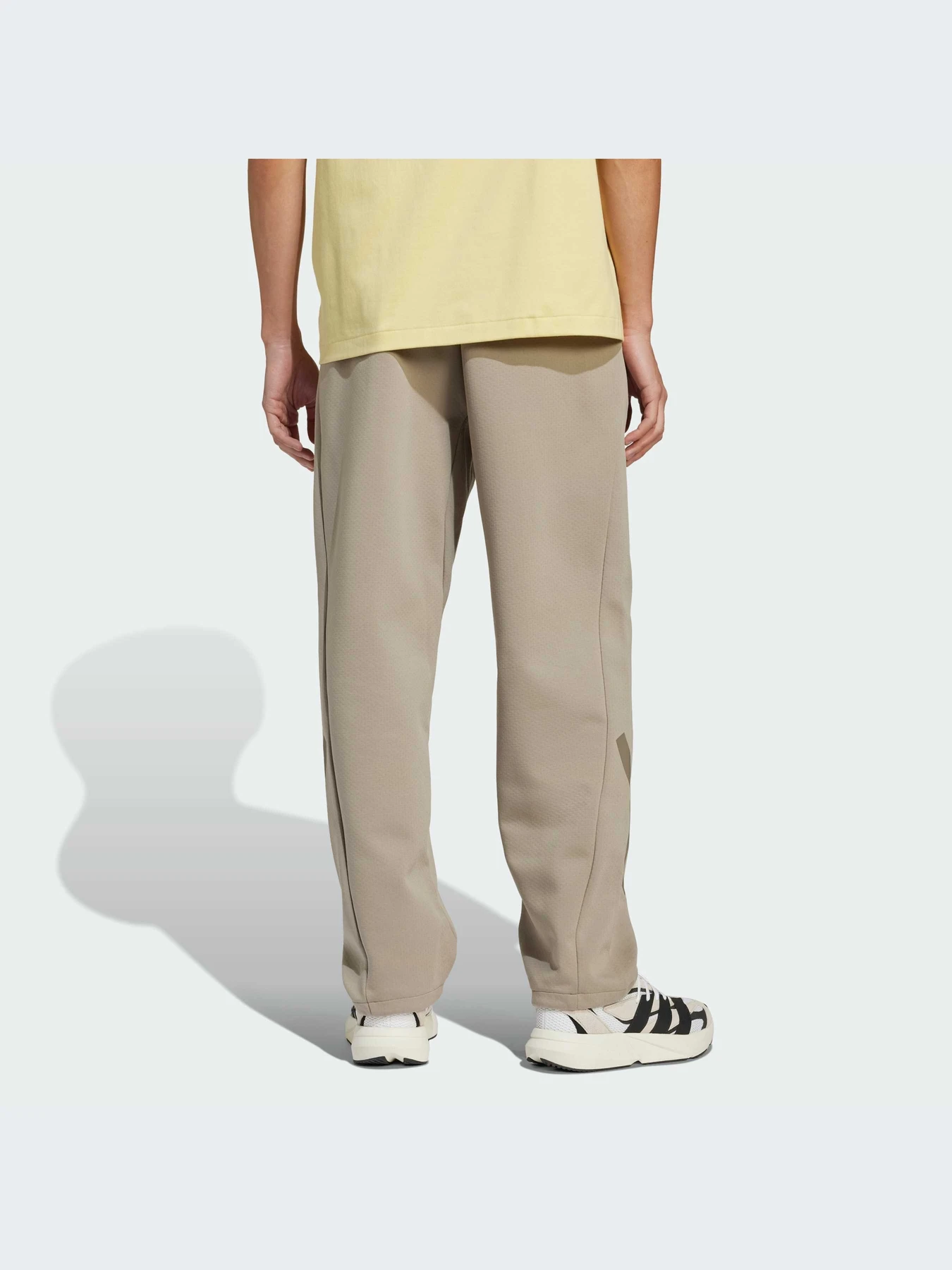Брюки Adidas ZNE модель JC6716-KZ Брюки Adidas ZNE модель JC6716-KZ Фото