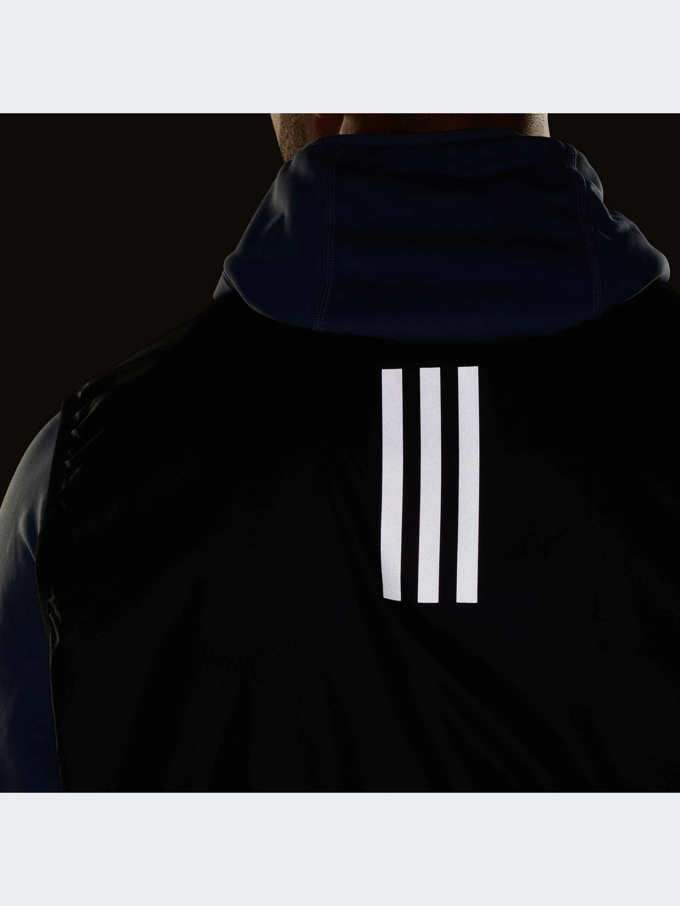 Куртки и дубленки Adidas модель IN1493-KZ Куртки и дубленки Adidas модель IN1493-KZ Фото