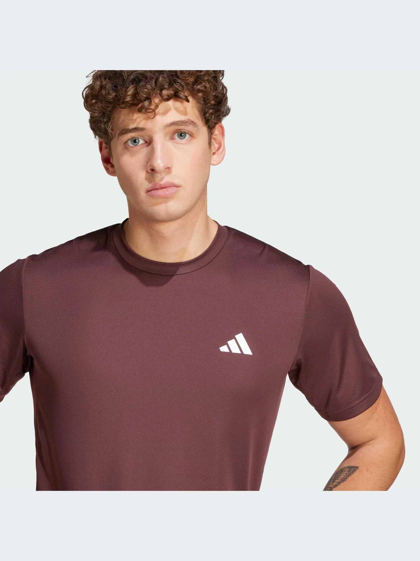 Футболки и поло Adidas модель JC5195-KZ Футболки и поло Adidas модель JC5195-KZ Фото