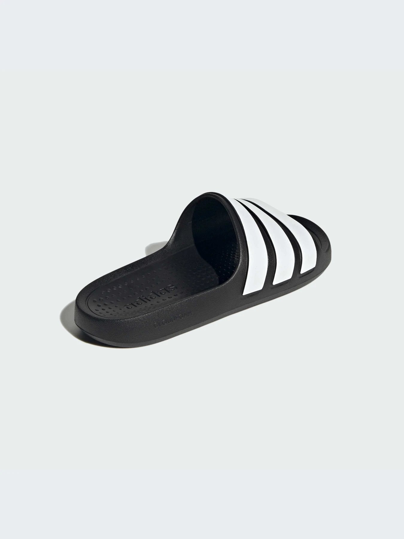 Шлёпанцы Adidas Adilette модель IF4134-KZ Шлёпанцы Adidas Adilette модель IF4134-KZ Фото