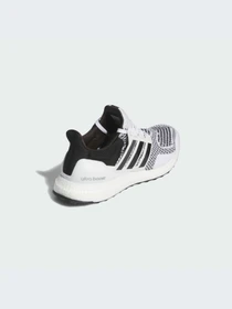 Кроссовки Adidas Ultraboost модель IH4924-KZ Фото