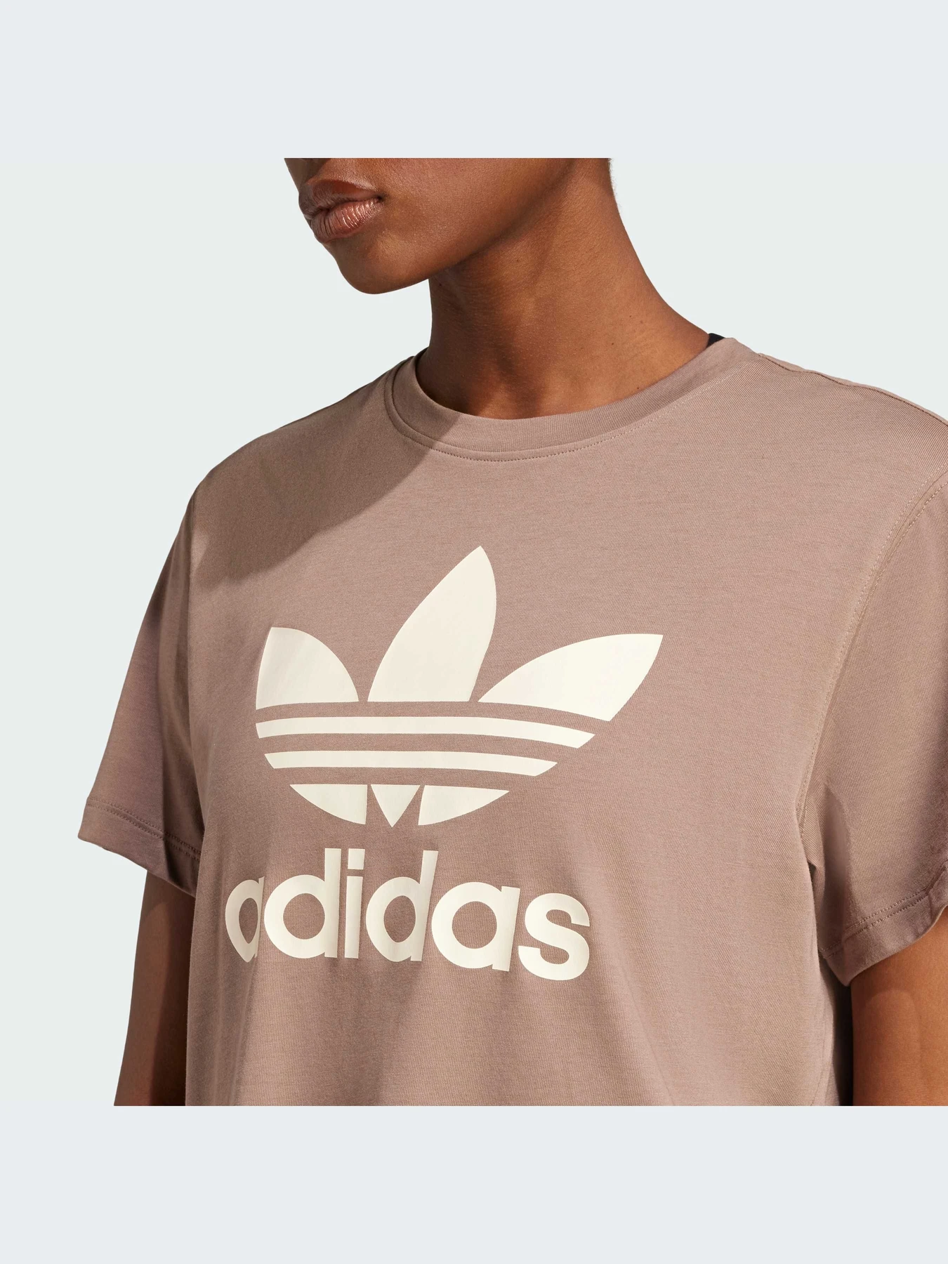 Футболки и поло Adidas Adicolor модель JD4582-KZ Футболки и поло Adidas Adicolor модель JD4582-KZ Фото