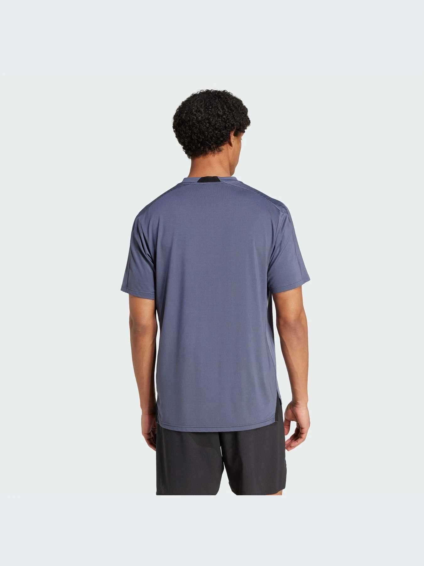 Футболки и поло Adidas модель JI8189-KZ Футболки и поло Adidas модель JI8189-KZ Фото