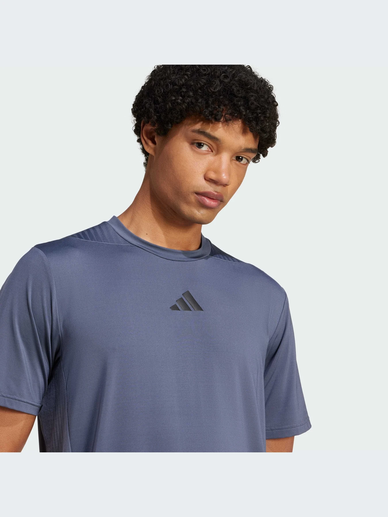 Футболки и поло Adidas модель JI8189-KZ Футболки и поло Adidas модель JI8189-KZ Фото