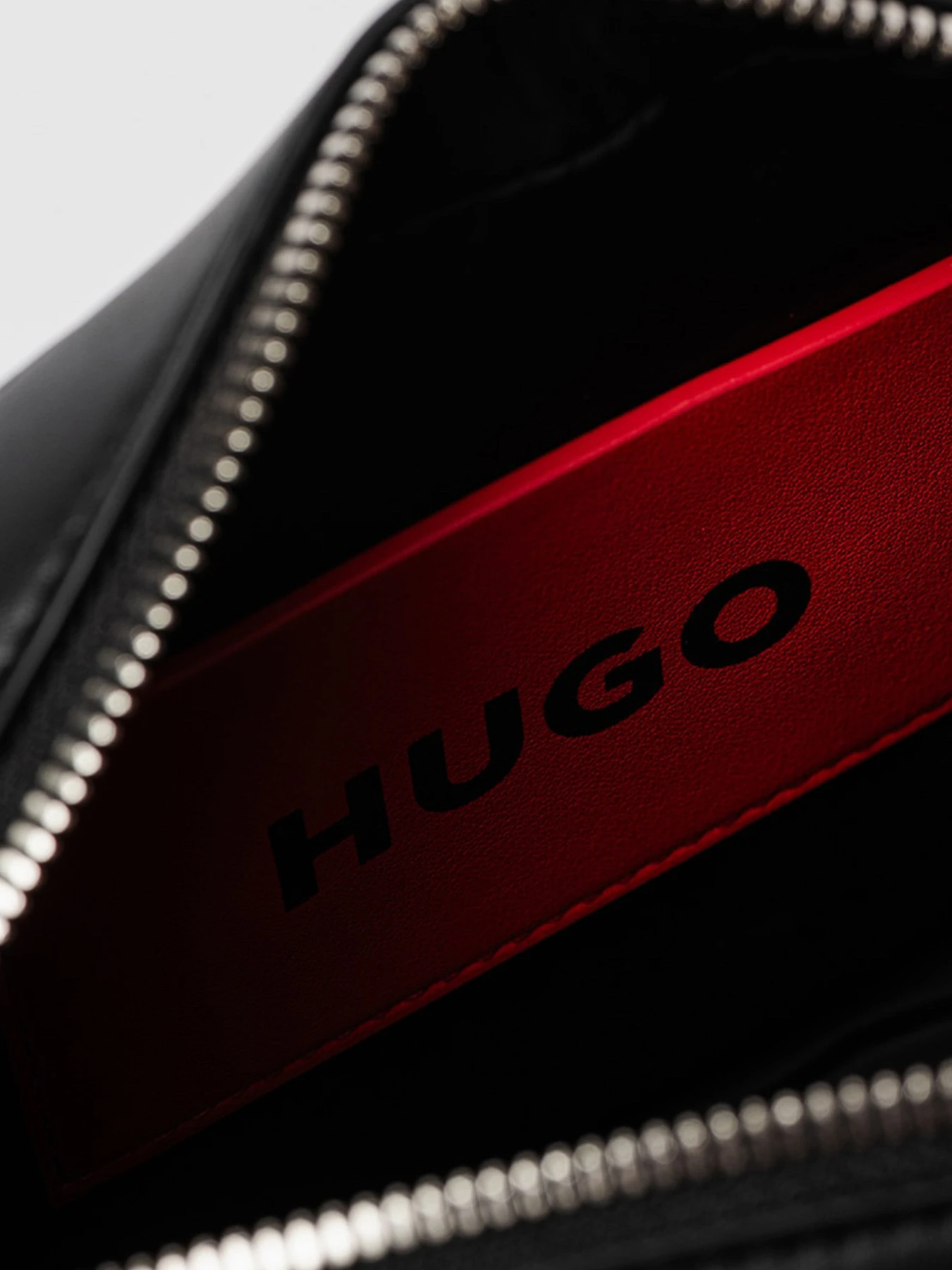 Сумки HUGO модель 50529113-001 Сумки HUGO модель 50529113-001 Фото