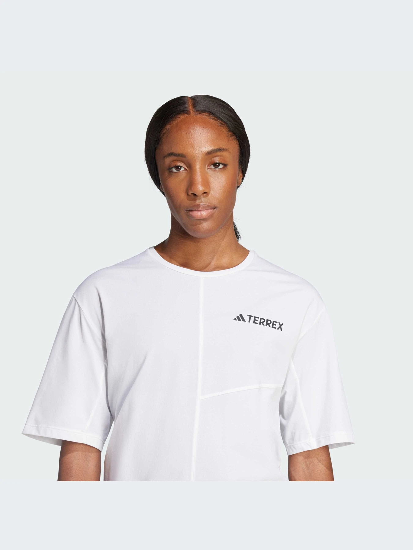 Футболки и поло Adidas модель JE0366-KZ Футболки и поло Adidas модель JE0366-KZ Фото