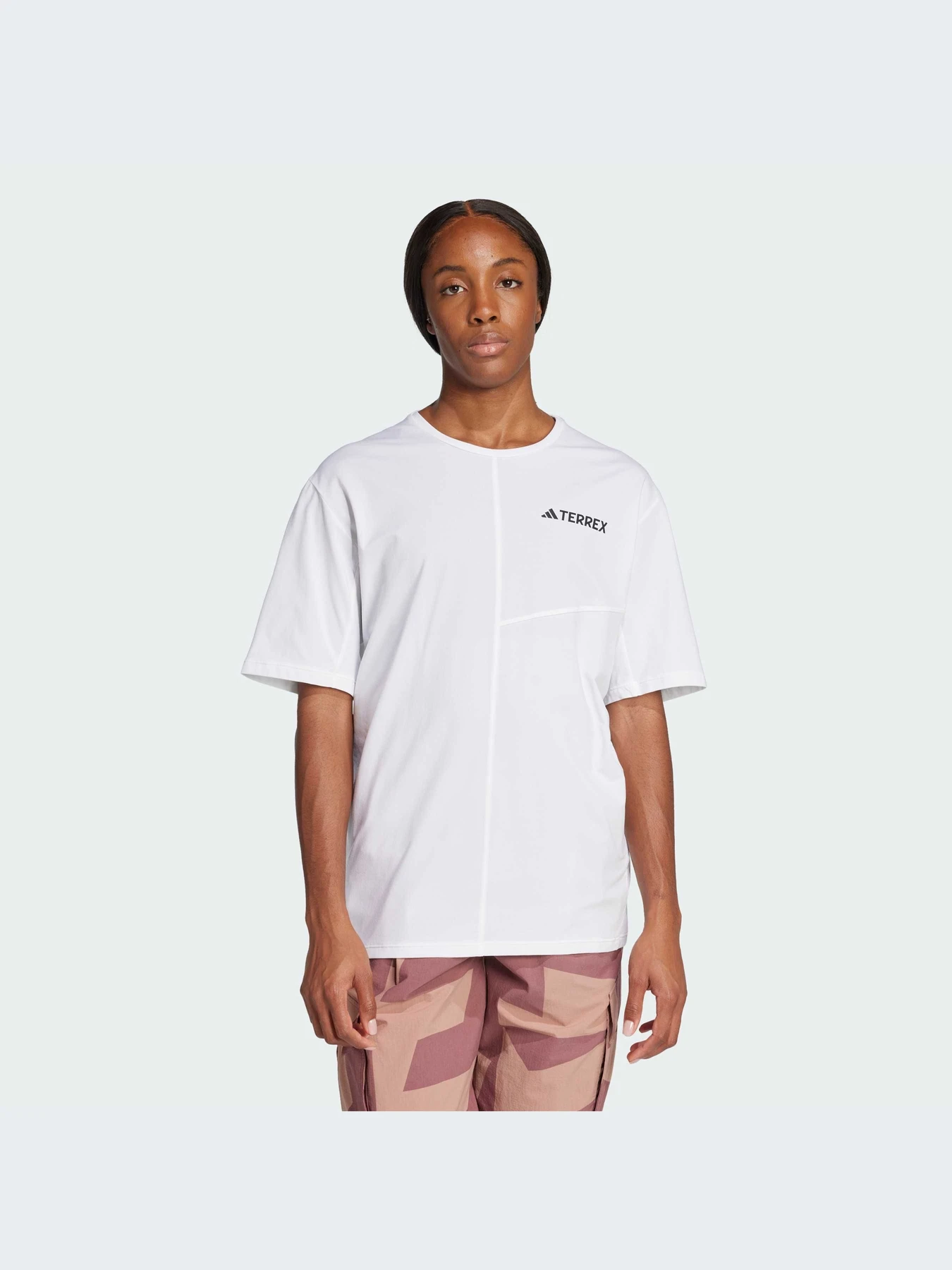 Футболки и поло Adidas модель JE0366-KZ Футболки и поло Adidas модель JE0366-KZ Фото